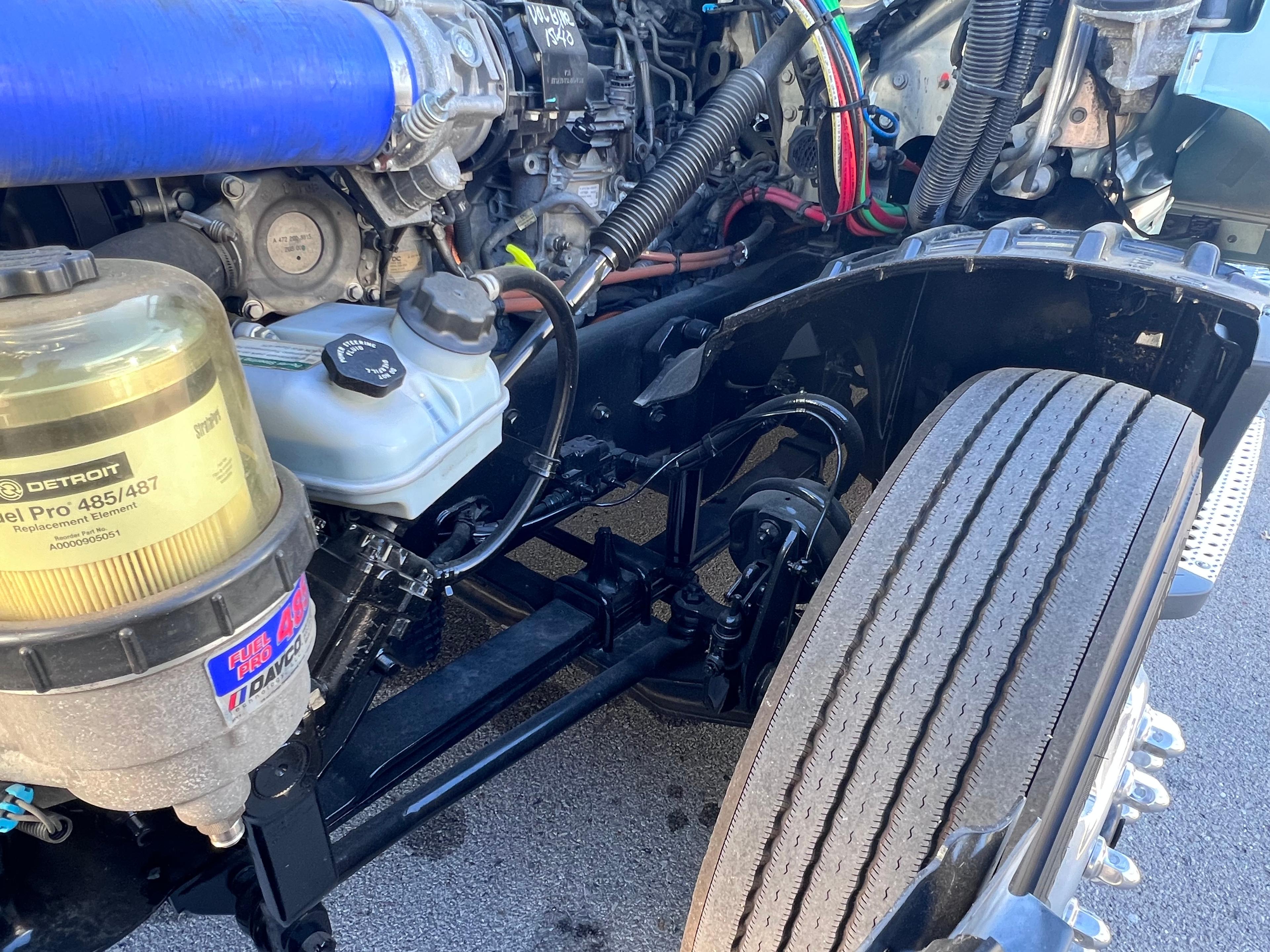 2021 Freightliner Cascadia in Nashville Isuzu, TN — photo 13