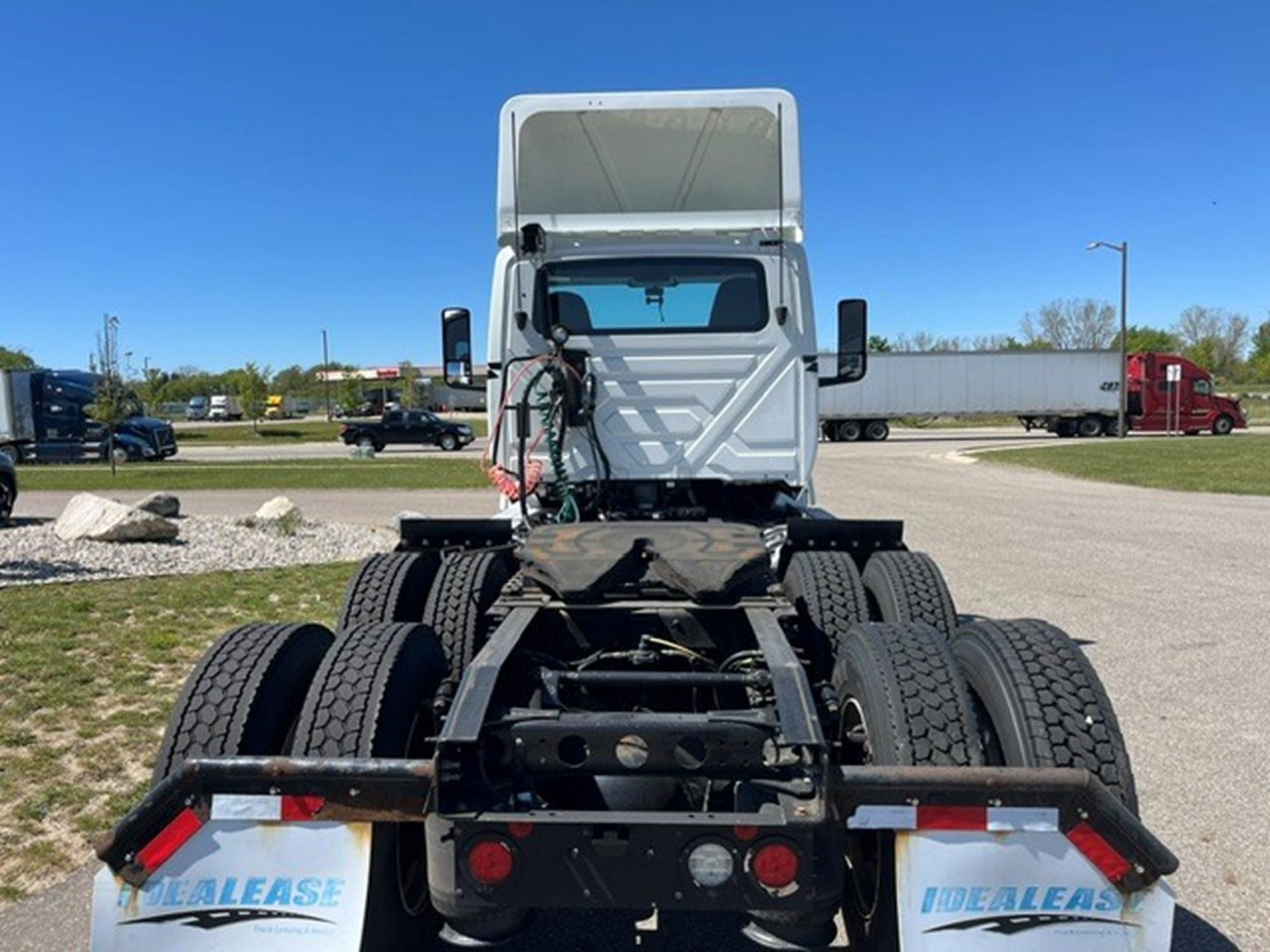 2018 International LT in MI — photo 6
