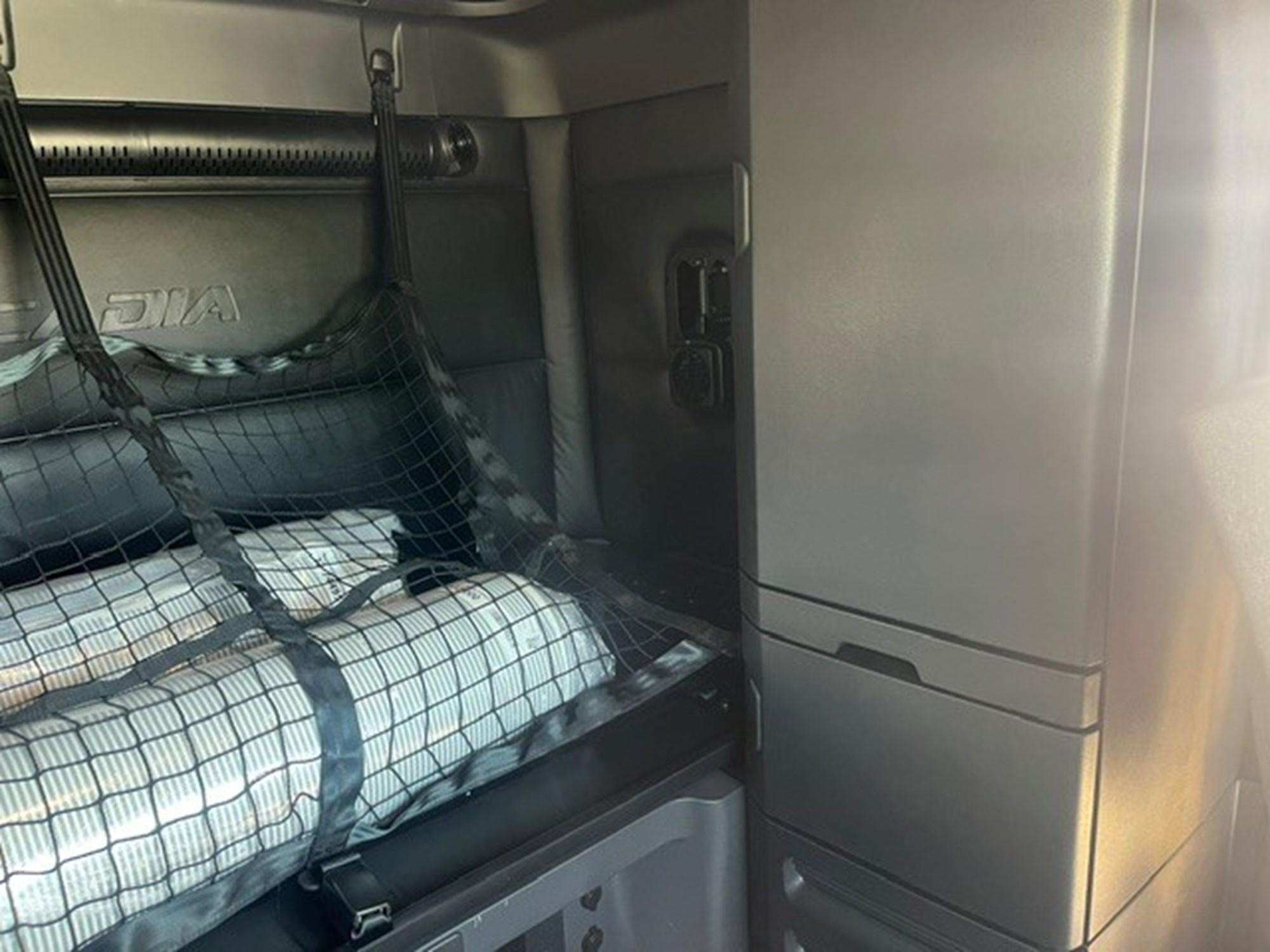 2026 Freightliner Cascadia in MI — photo 9