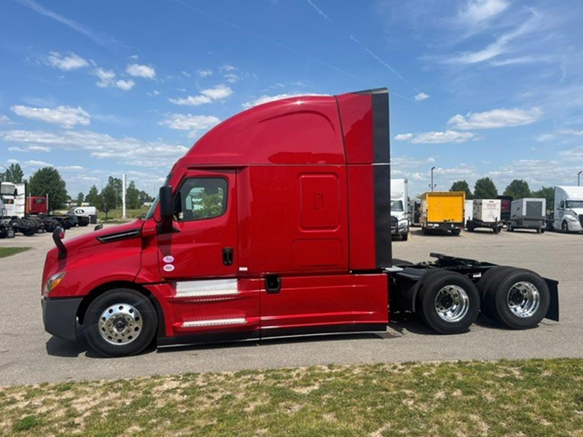 2026 Freightliner Cascadia in MI — photo 16