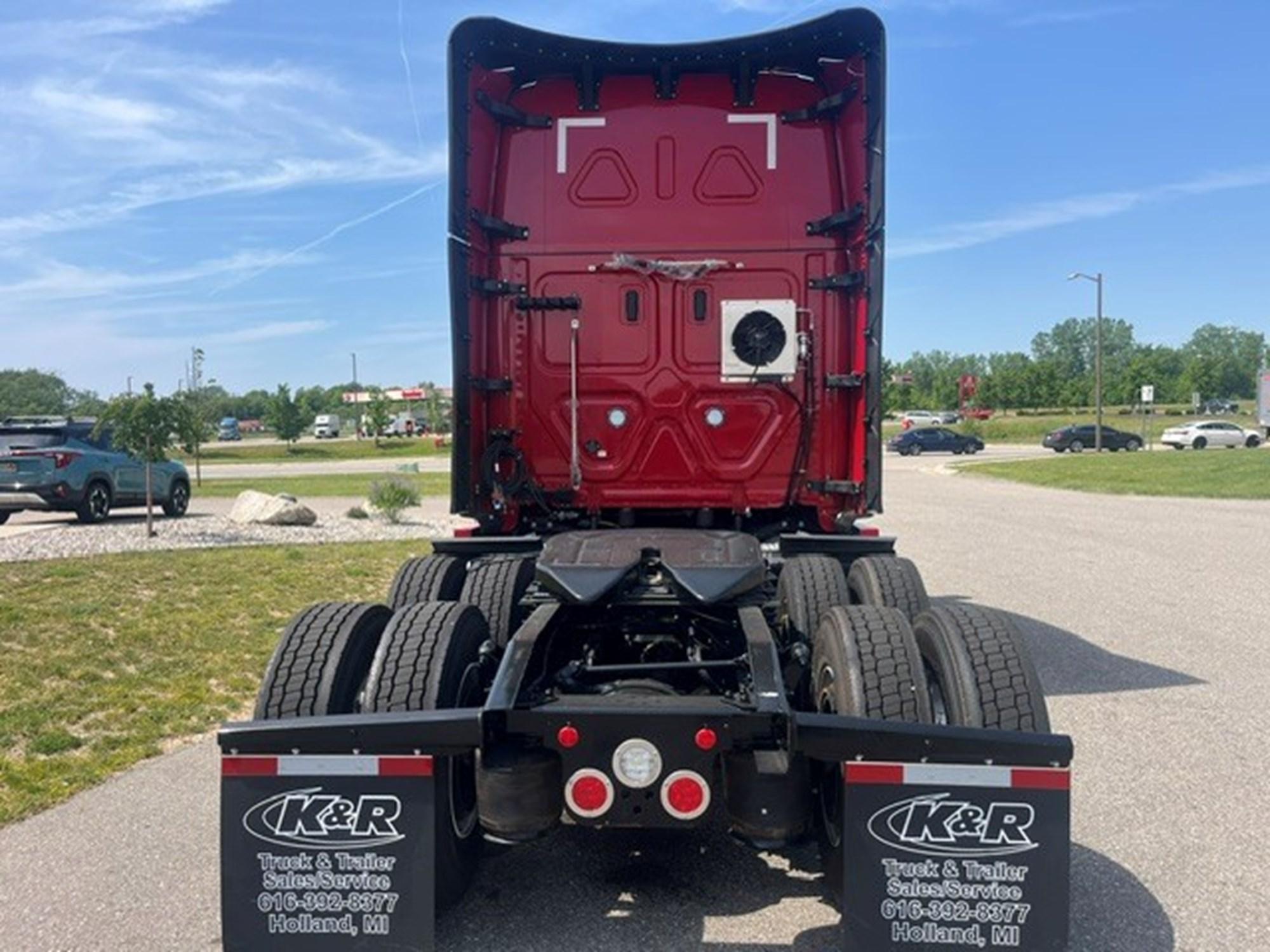 2026 Freightliner Cascadia in MI — photo 19
