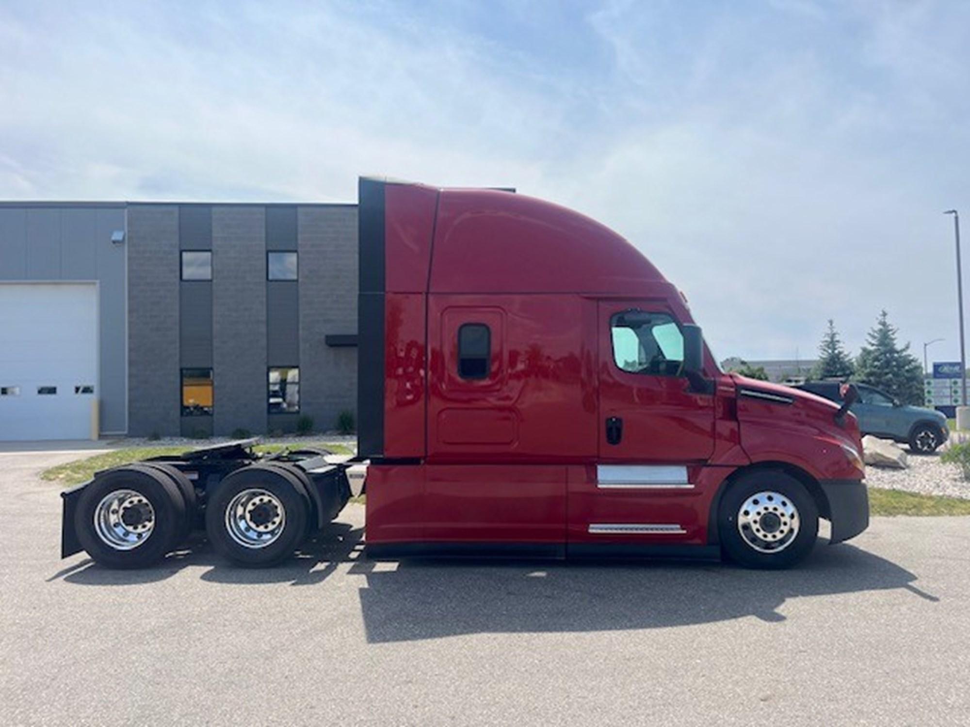 2026 Freightliner Cascadia in MI — photo 21