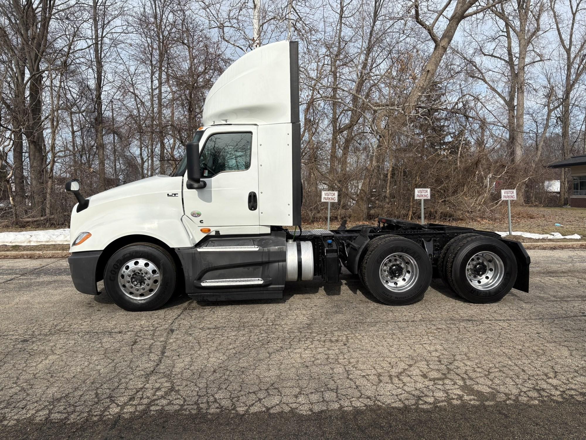 2021 International LT in West Michigan International, MI — photo 2