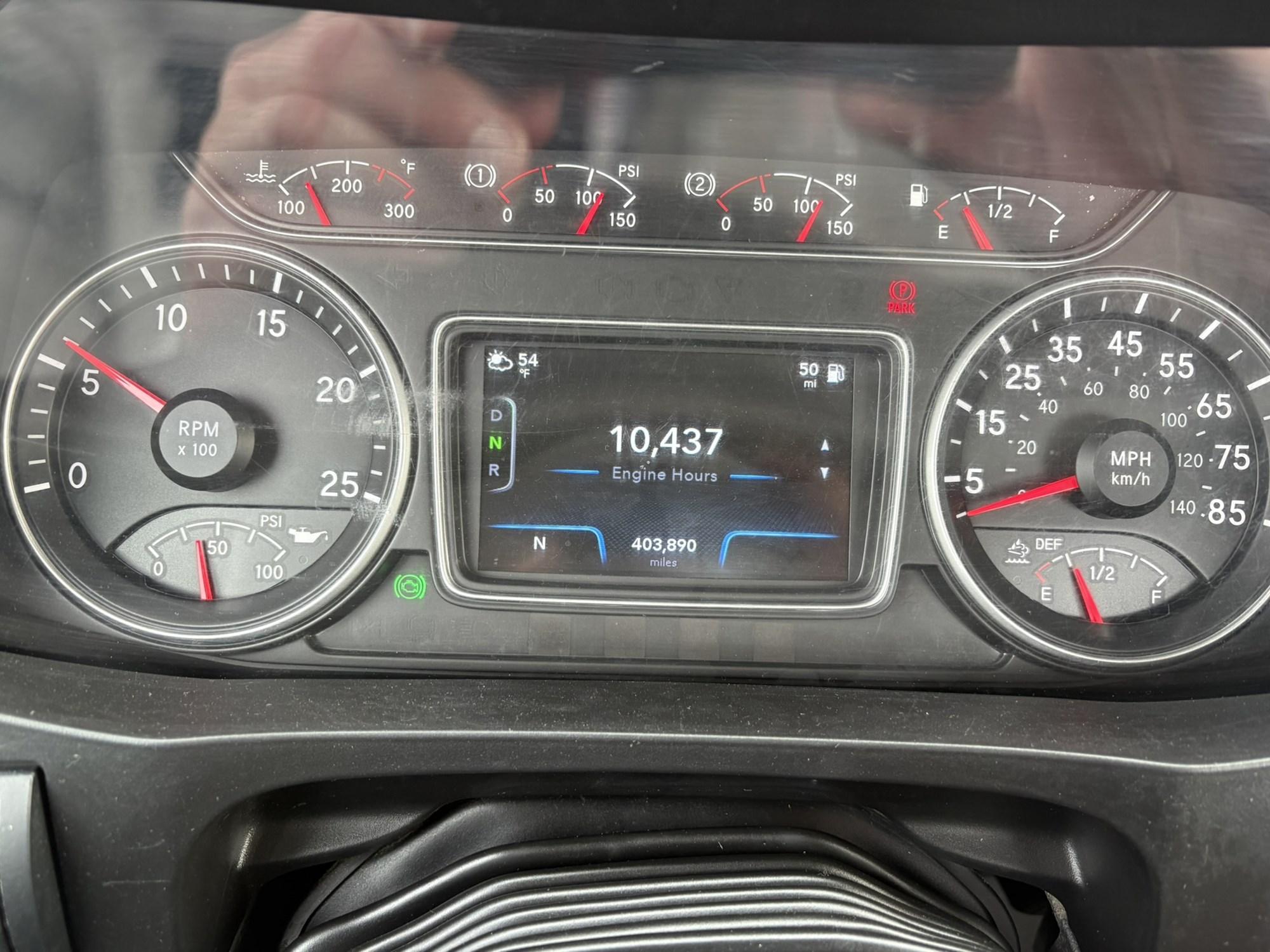 2021 International LT in West Michigan International, MI — photo 15