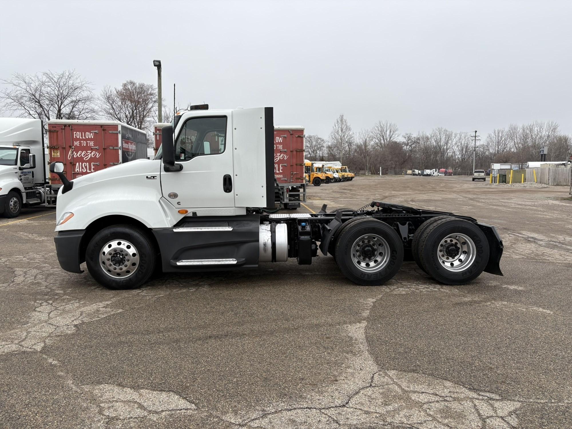 2021 International LT in West Michigan International, MI — photo 2