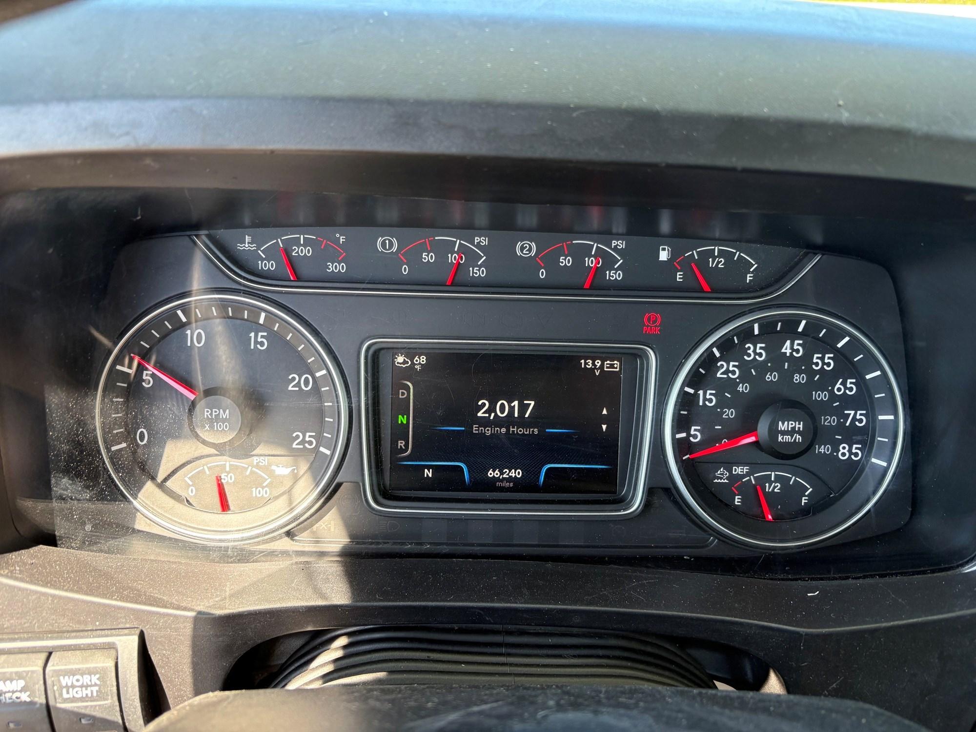 2024 International LT in West Michigan International, MI — photo 15