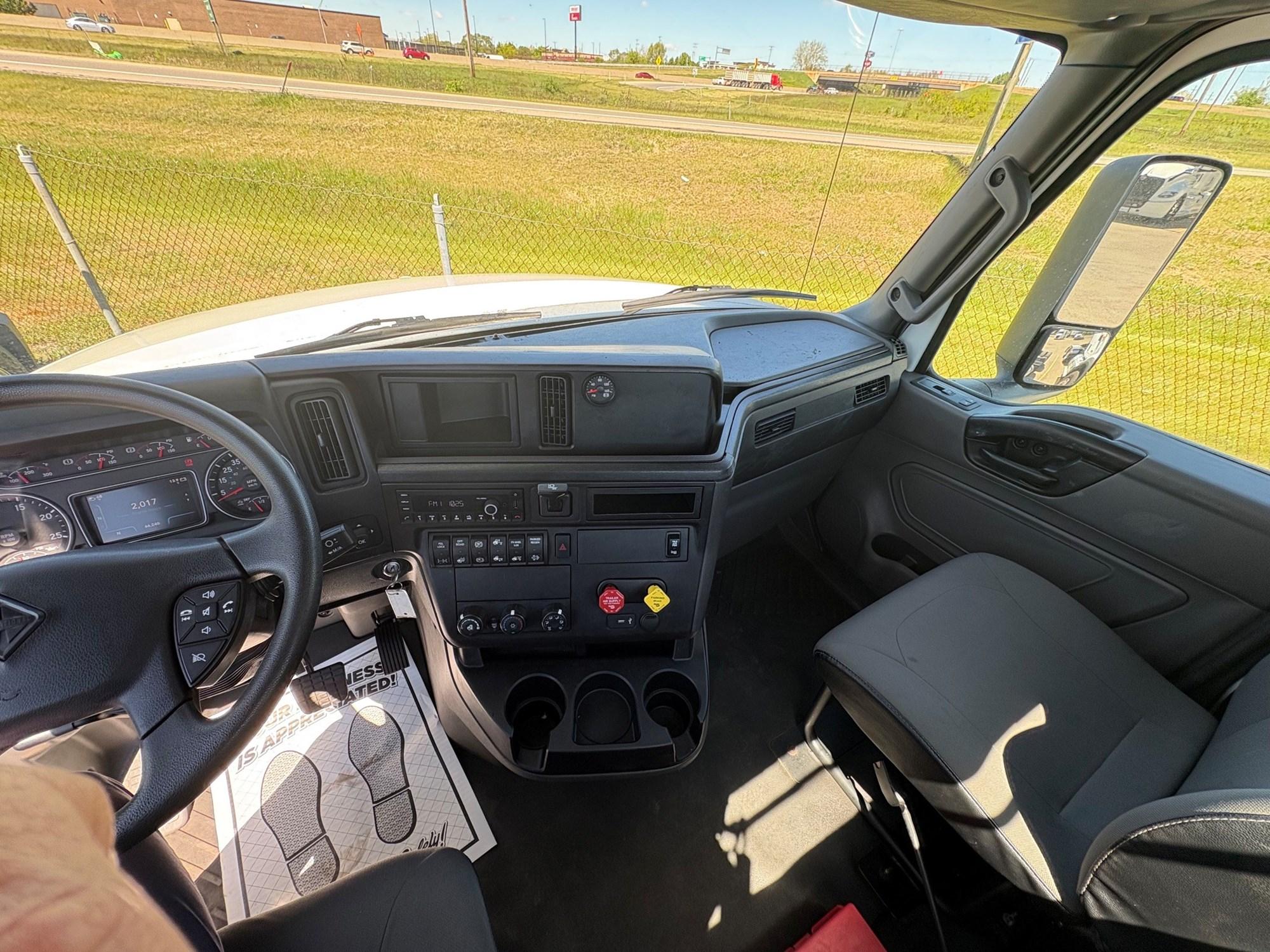 2024 International LT in West Michigan International, MI — photo 16