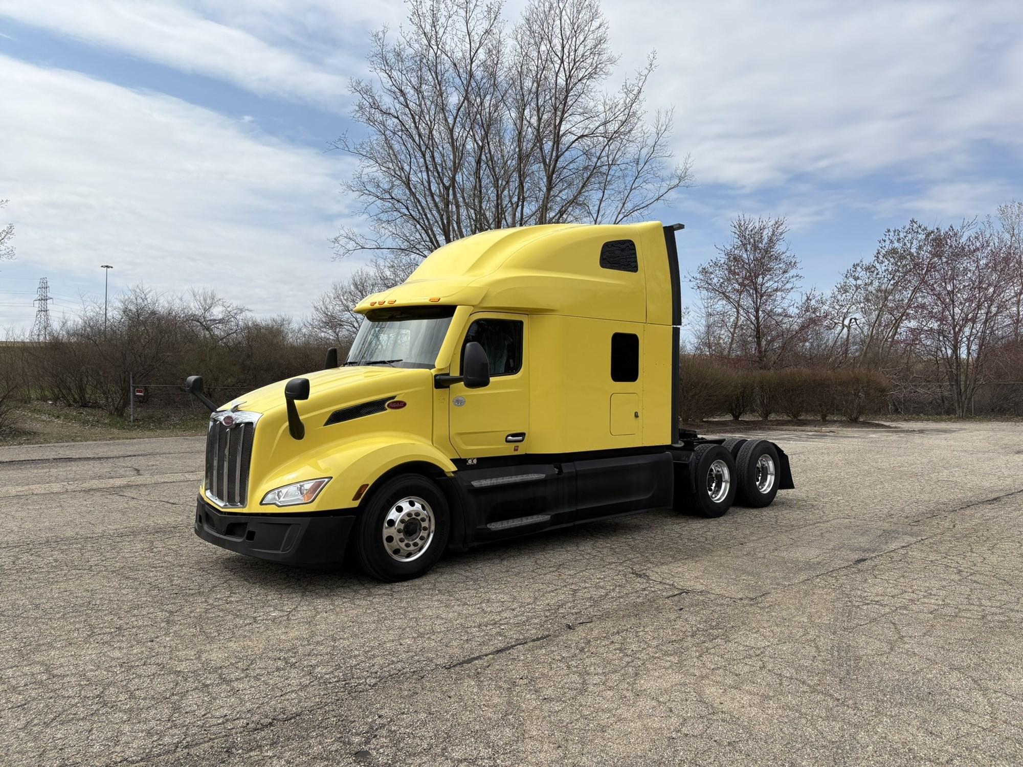 2023 Peterbilt 579
