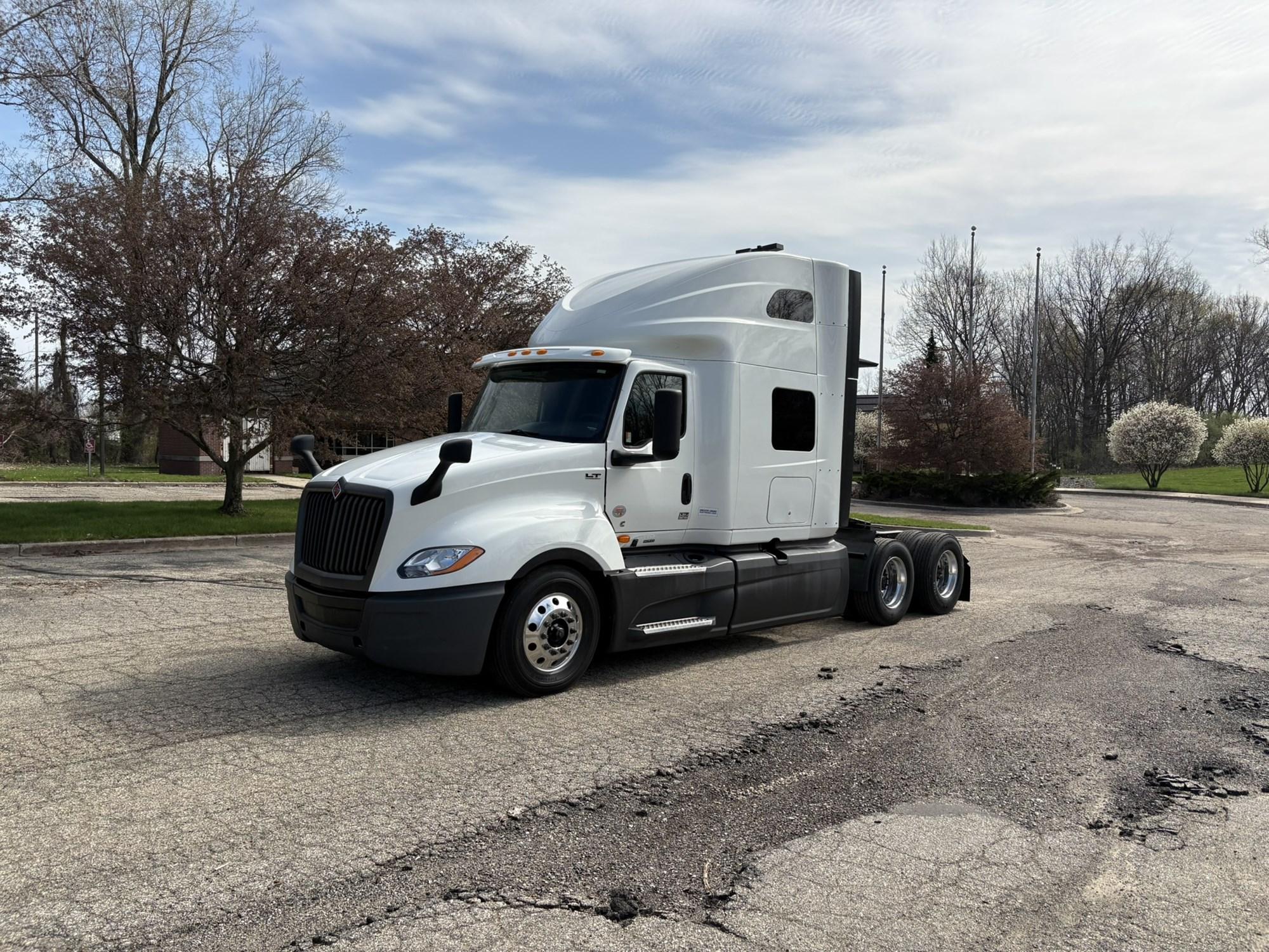 2024 International LT in West Michigan International, MI — photo 4