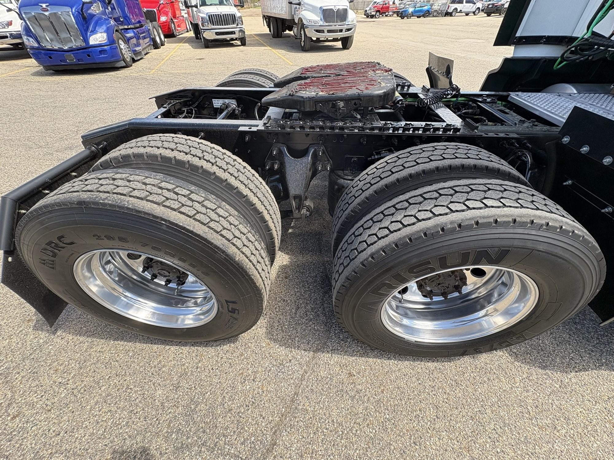 2024 International LT in West Michigan International, MI — photo 10