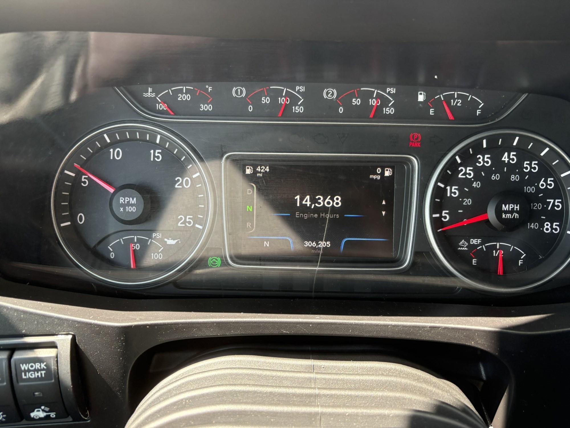 2024 International LT in West Michigan International, MI — photo 15