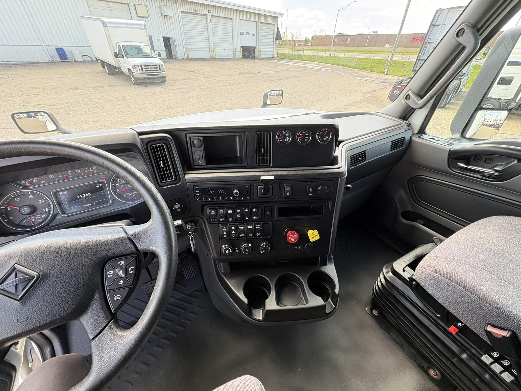 2024 International LT in West Michigan International, MI — photo 16
