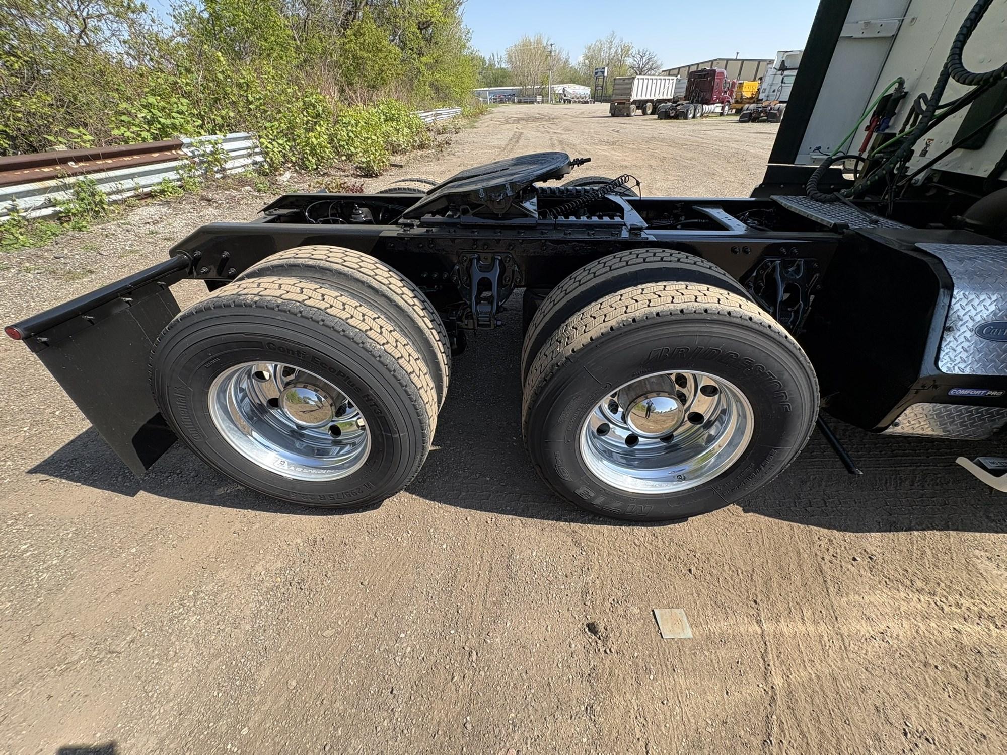 2022 Kenworth T680 in West Michigan International, MI — photo 11