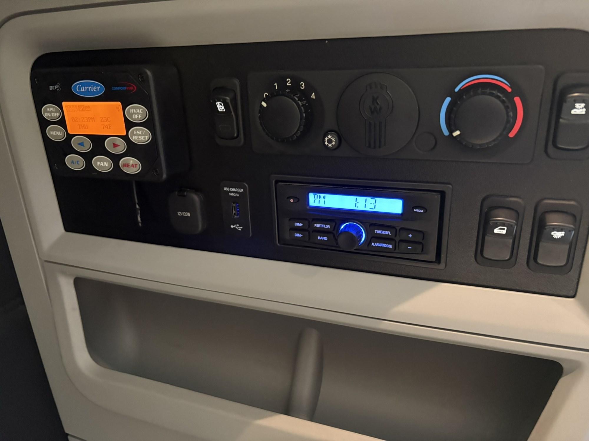 2022 Kenworth T680 in West Michigan International, MI — photo 20