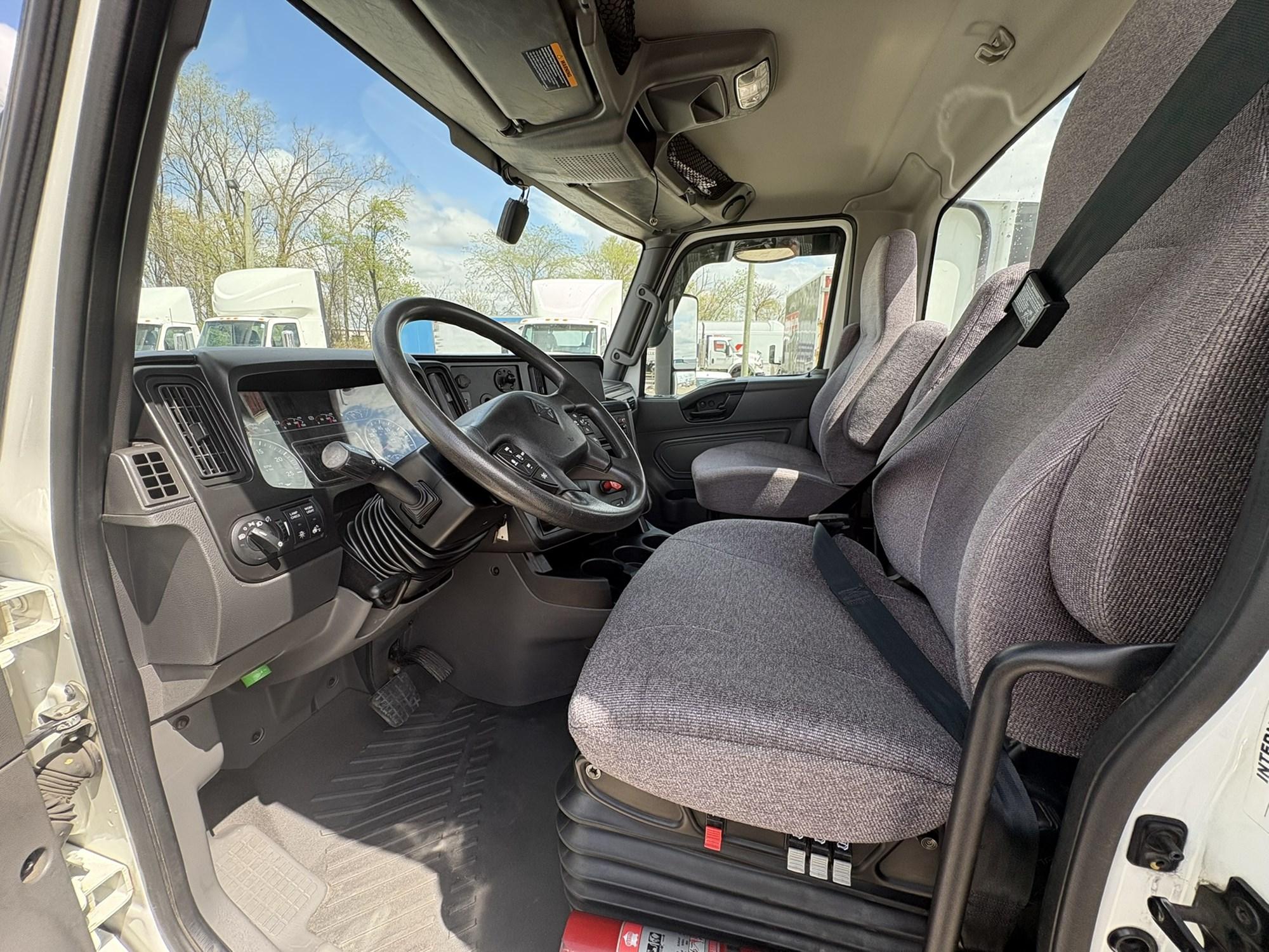 2021 International LT in West Michigan International, MI — photo 13