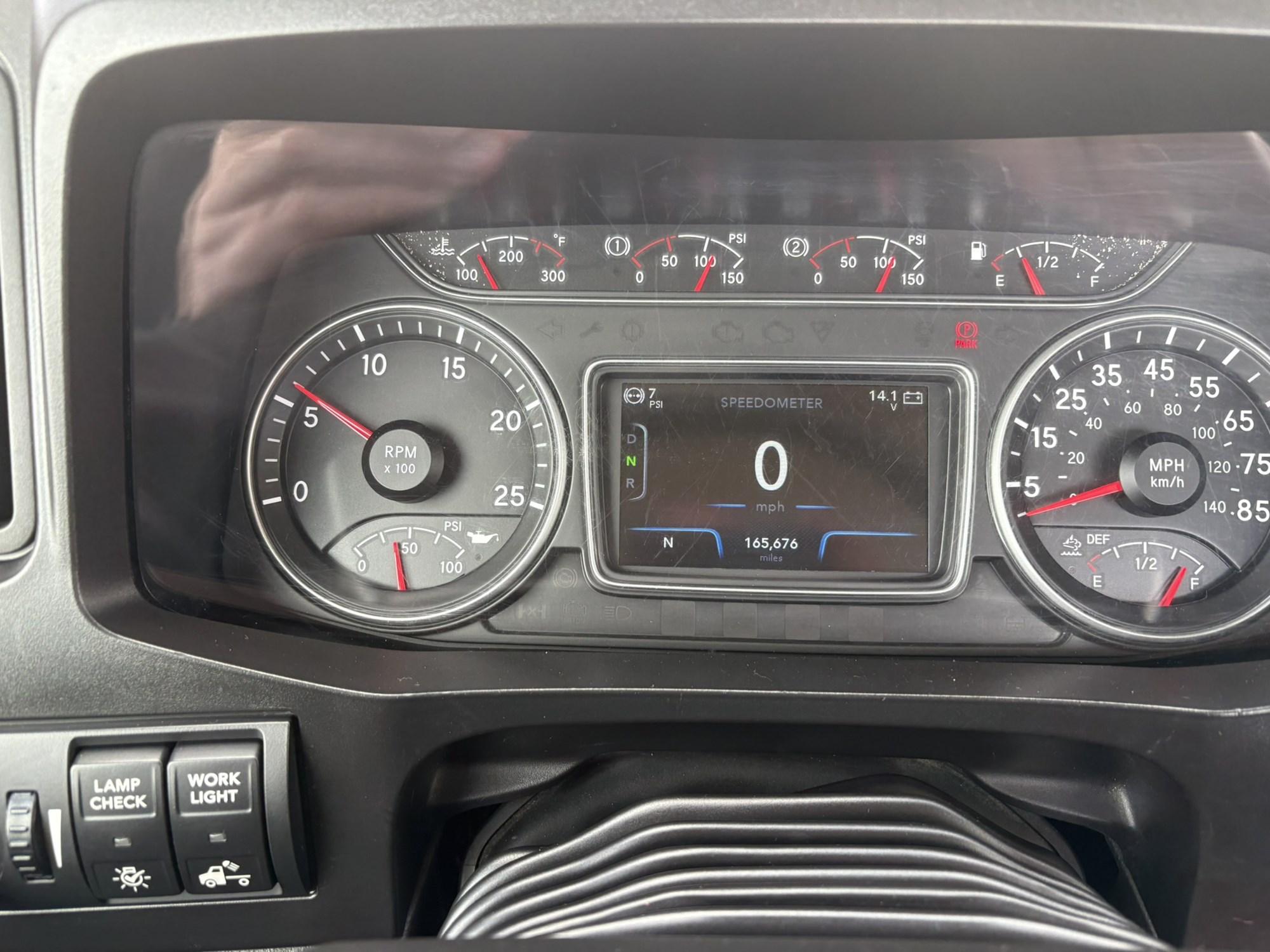 2021 International LT in West Michigan International, MI — photo 14
