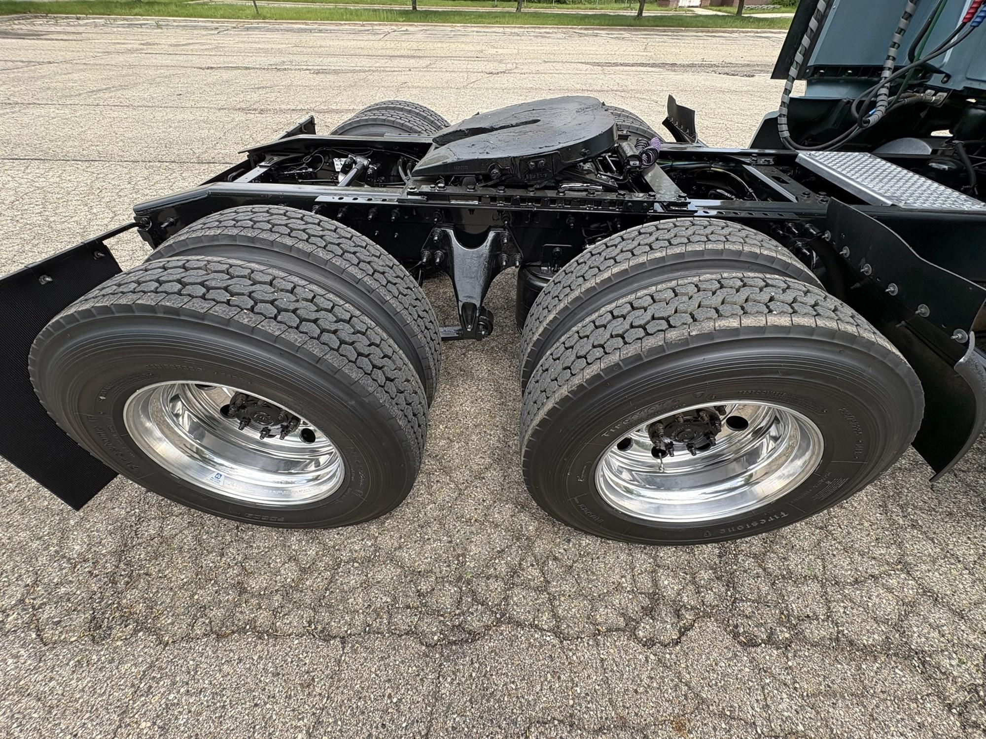 2022 International LT in West Michigan International, MI — photo 11