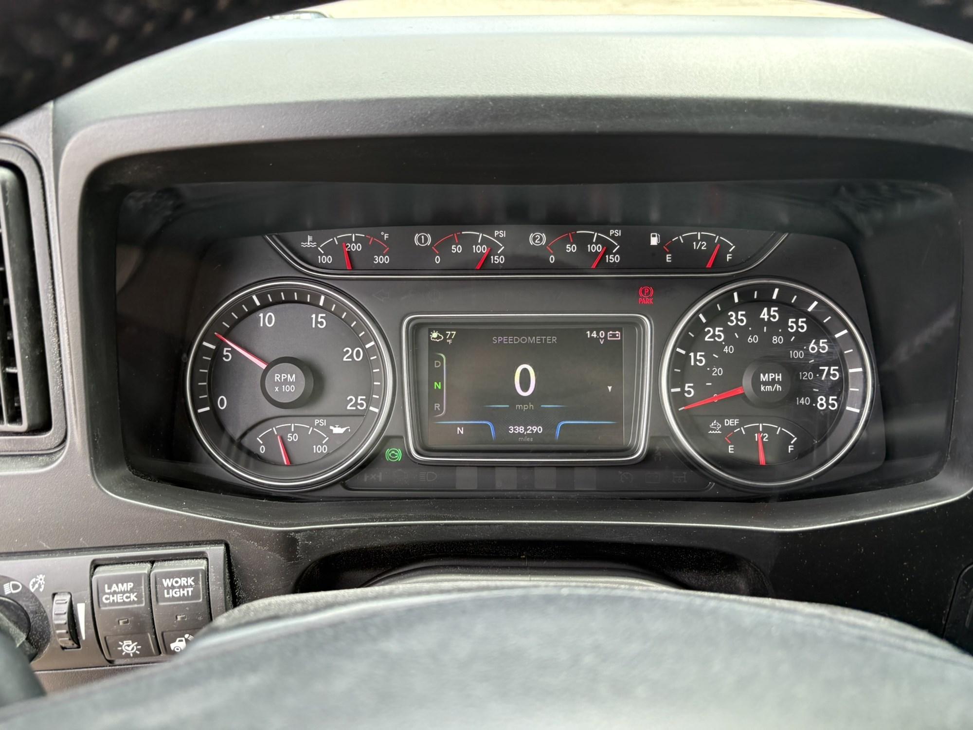 2022 International LT in West Michigan International, MI — photo 15