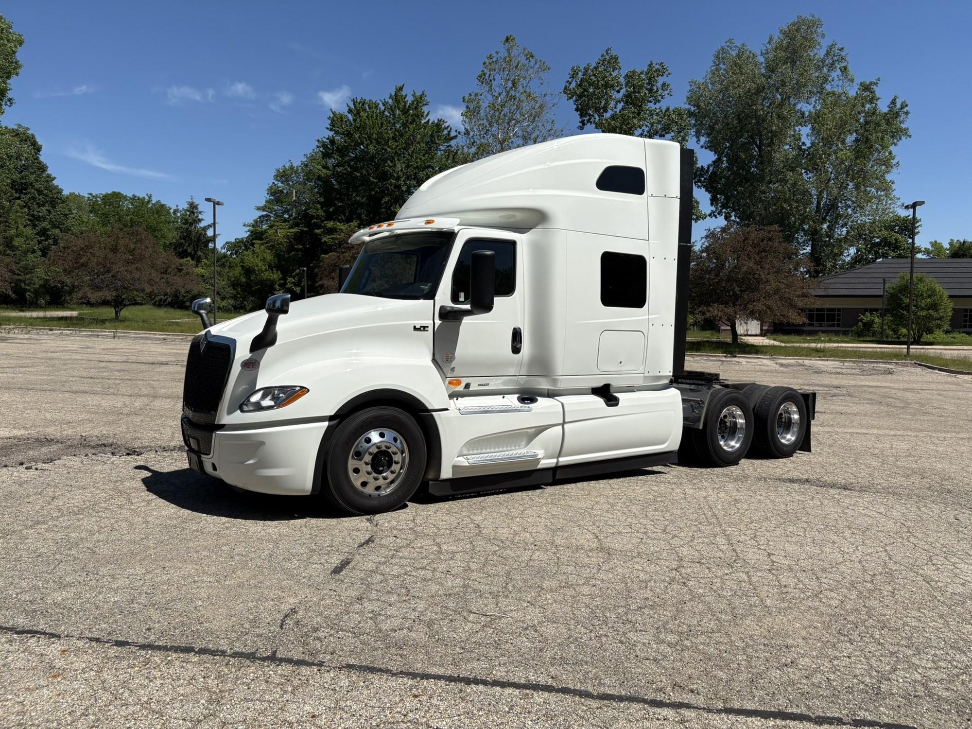 2025 International LT