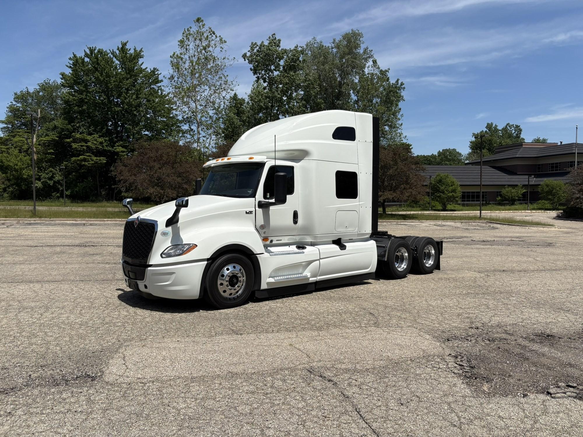 2025 International LT