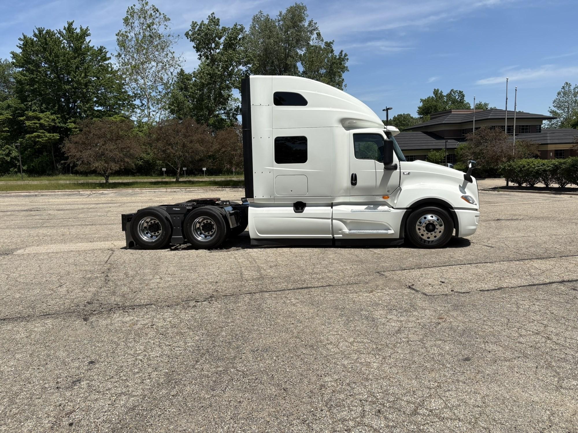 2025 International LT in West Michigan International, MI — photo 5