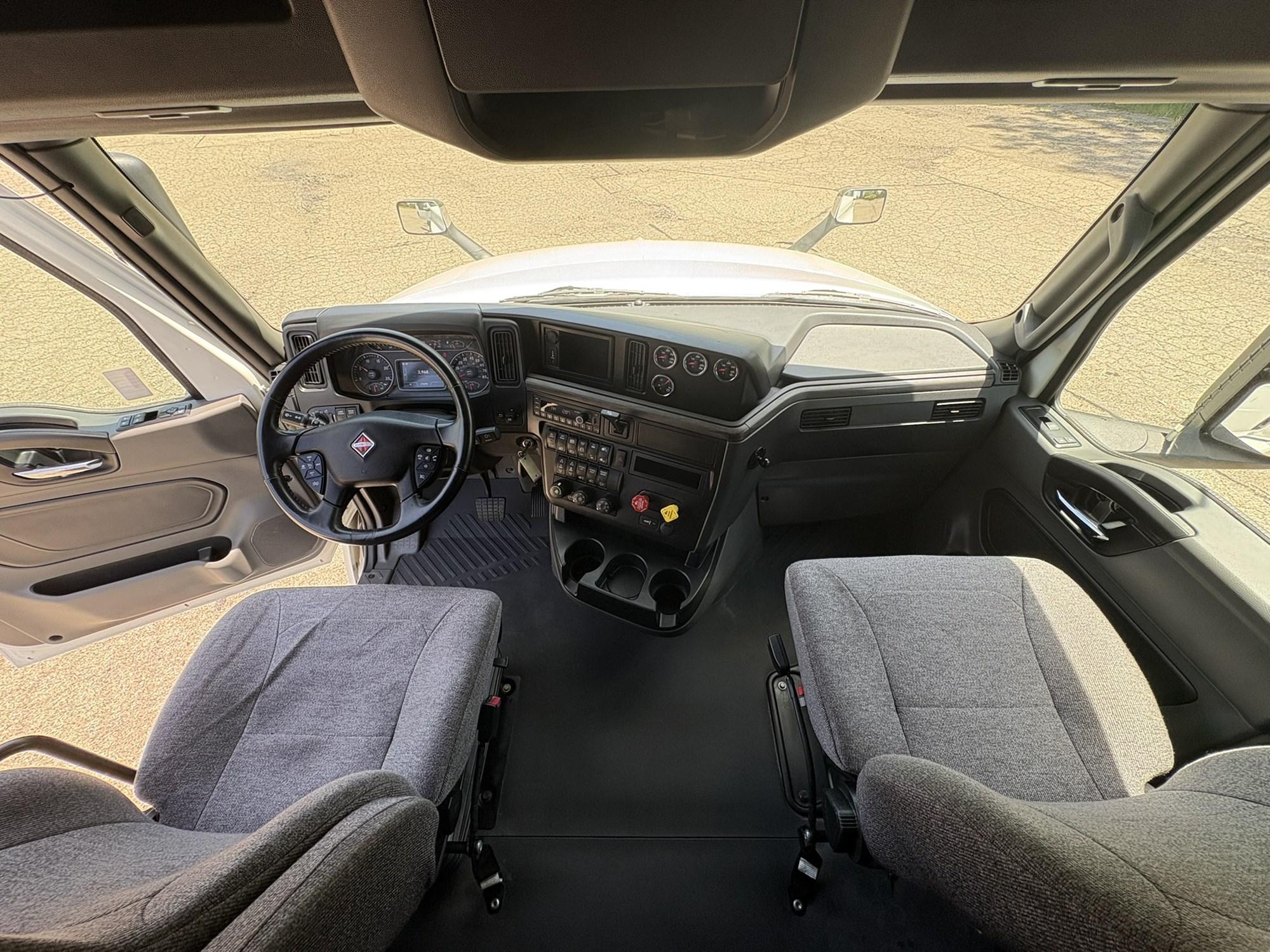 2025 International LT in West Michigan International, MI — photo 17