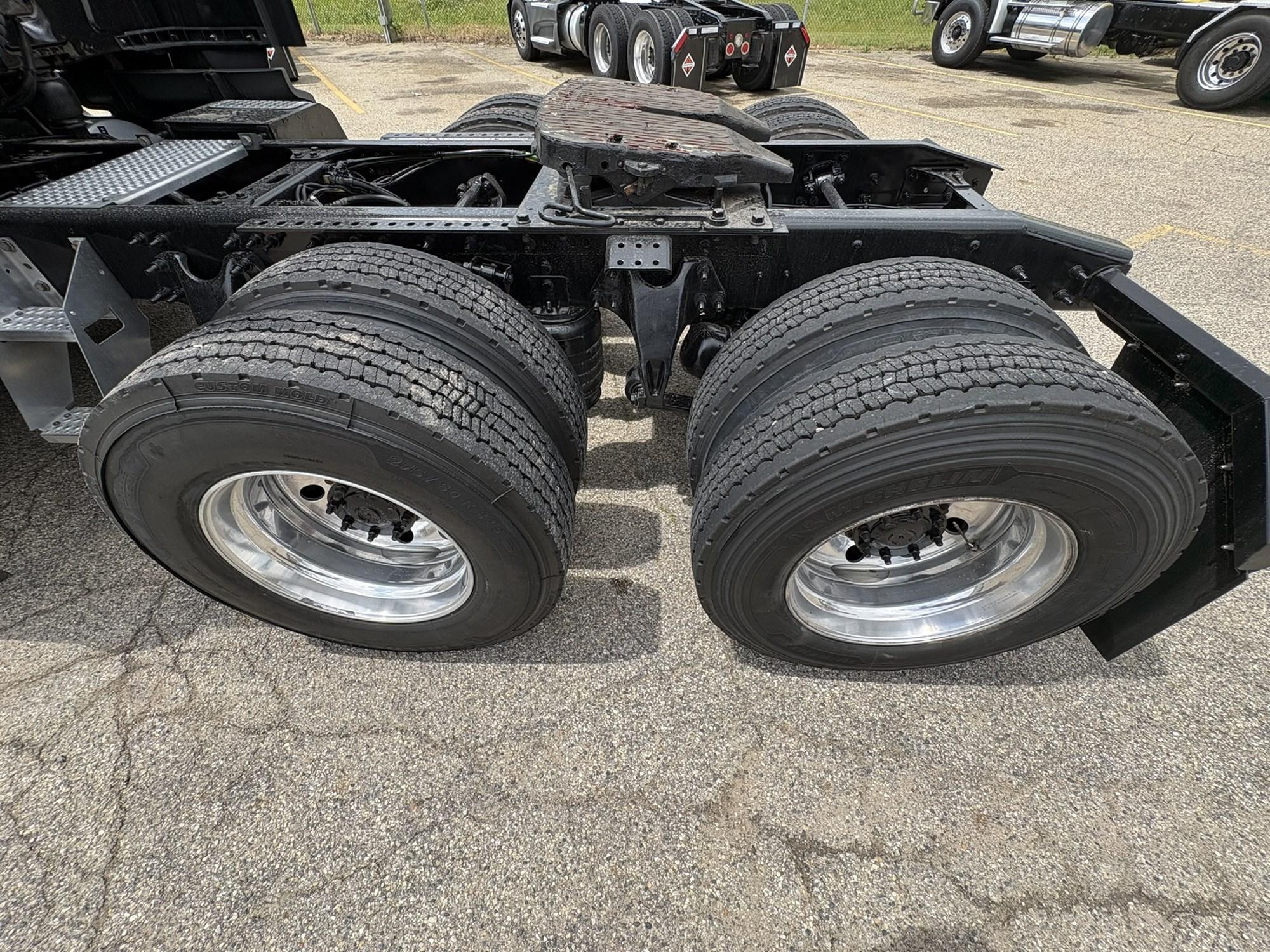 2022 International LT in West Michigan International, MI — photo 11