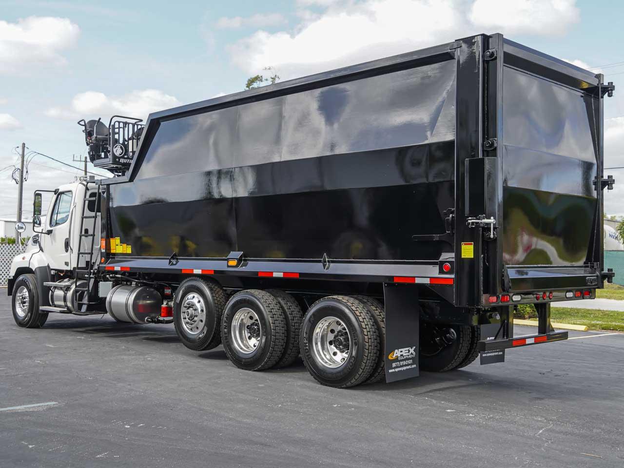2026 Freightliner 114SD — photo 4