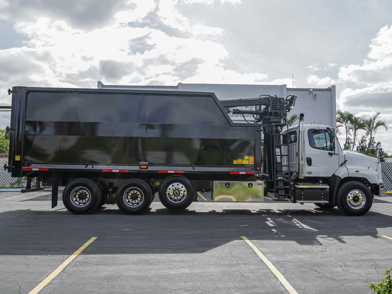 2026 Freightliner 114SD — photo 5