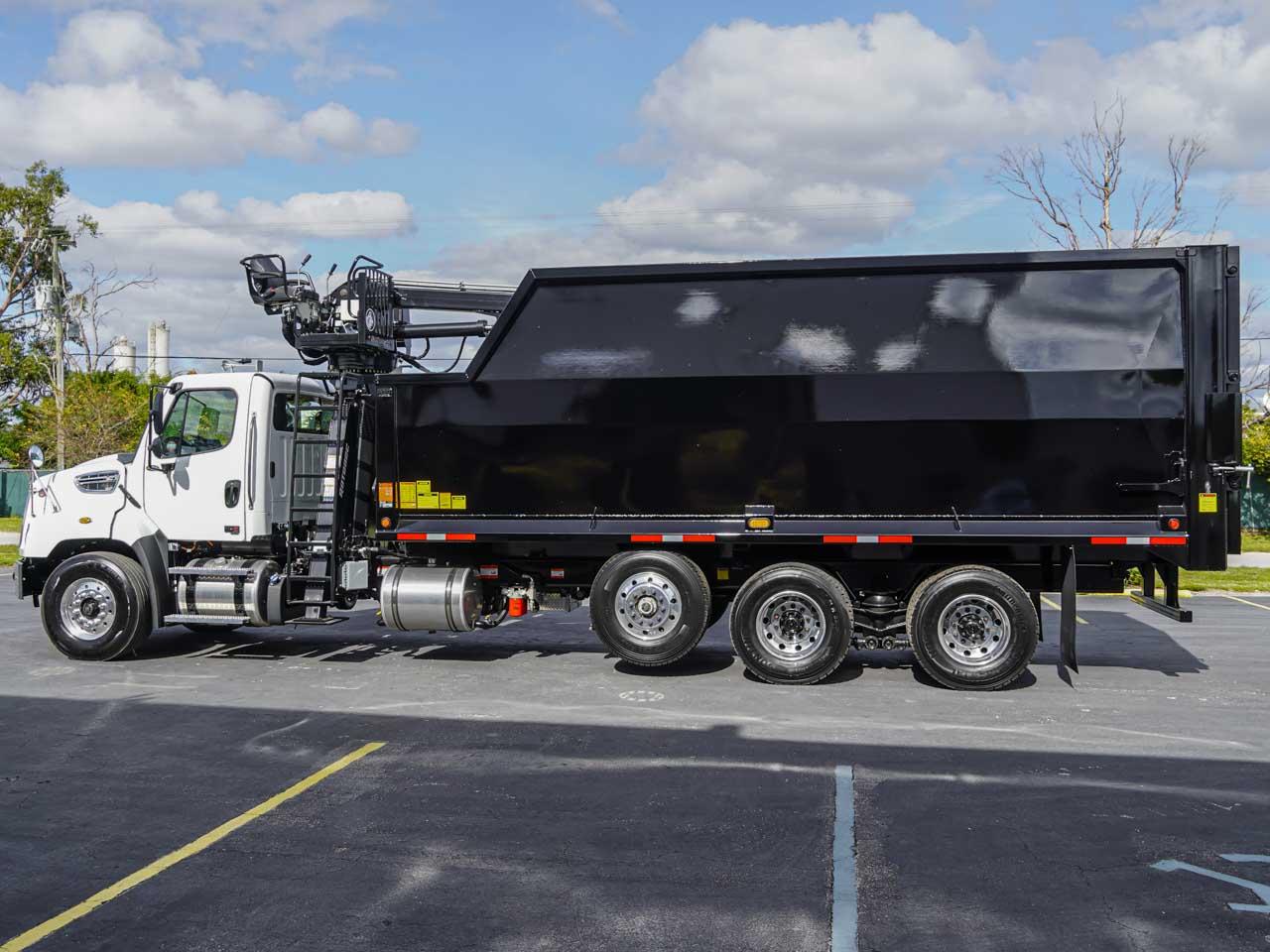 2026 Freightliner 114SD — photo 6