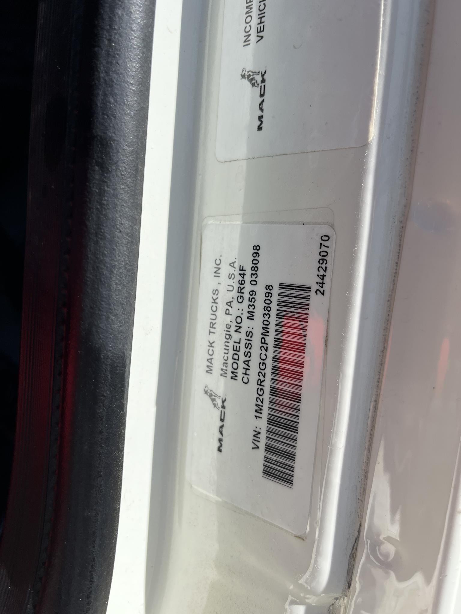 2023 Mack Granite — photo 5
