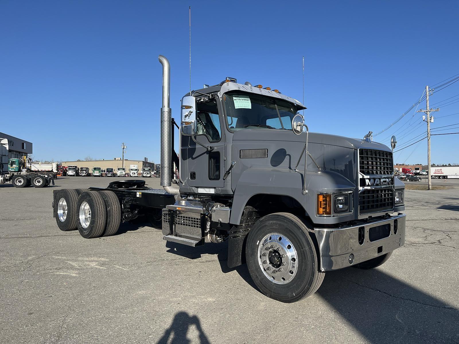 2026 Mack Pinnacle — photo 3