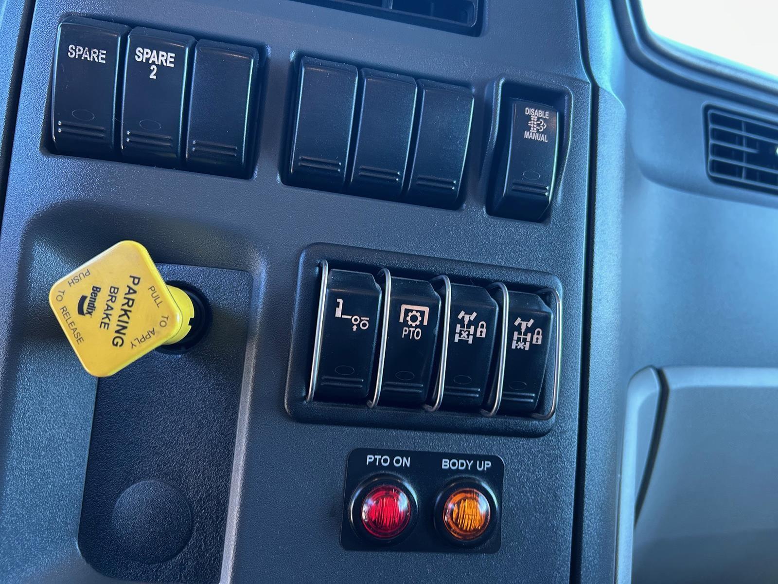 2020 Peterbilt 567 — photo 4