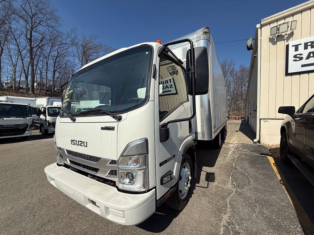 2026 Isuzu NRR — photo 3