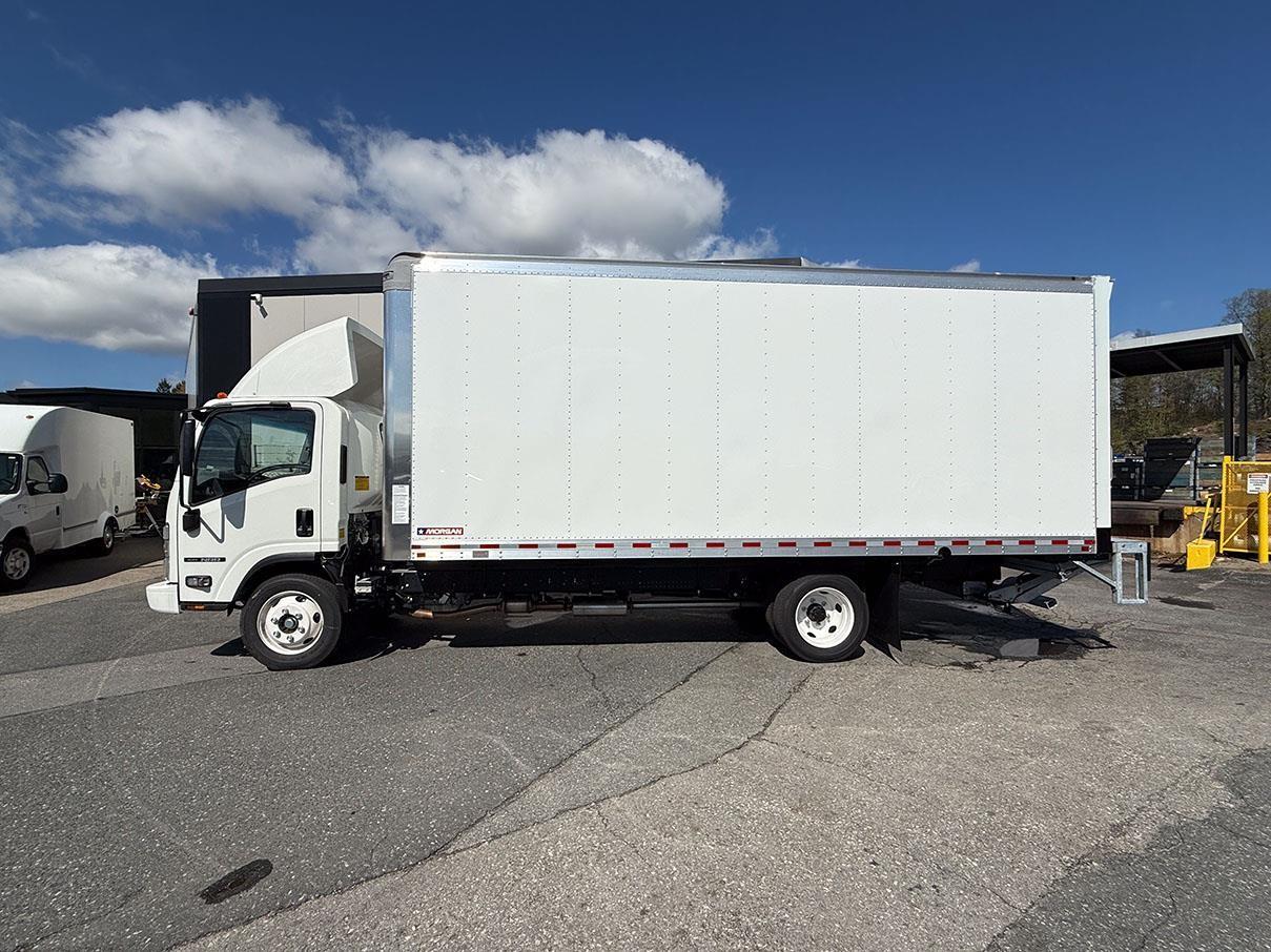 2025 Isuzu NRR — photo 4