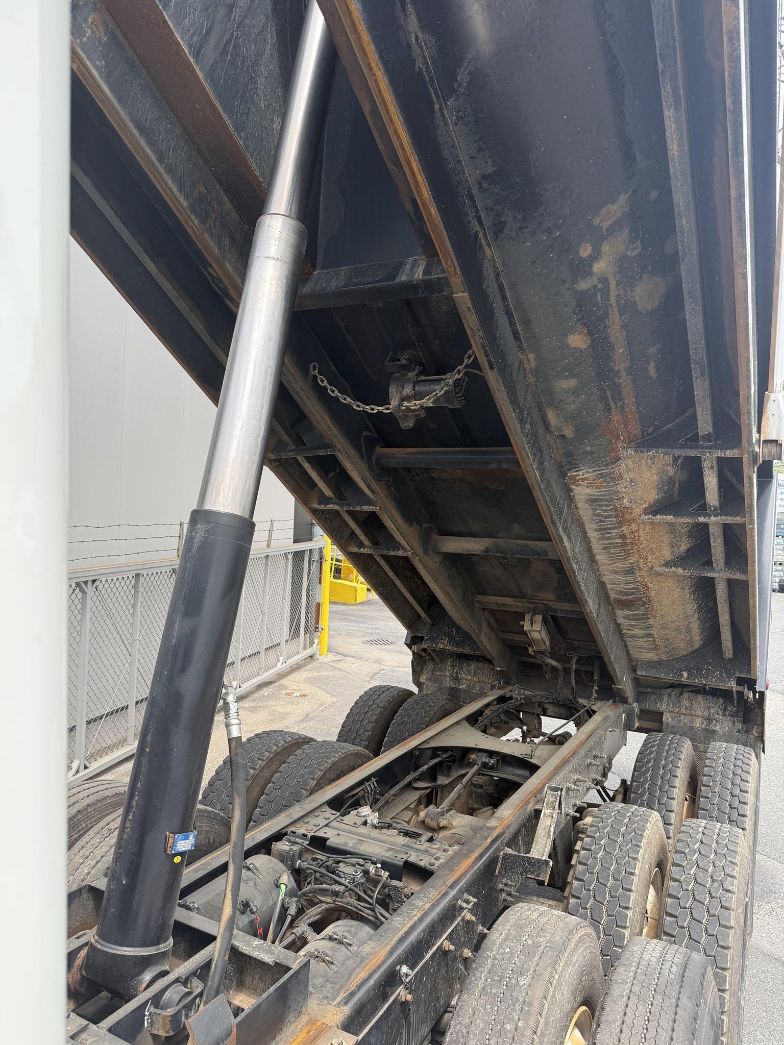 2024 Mack Granite — photo 4