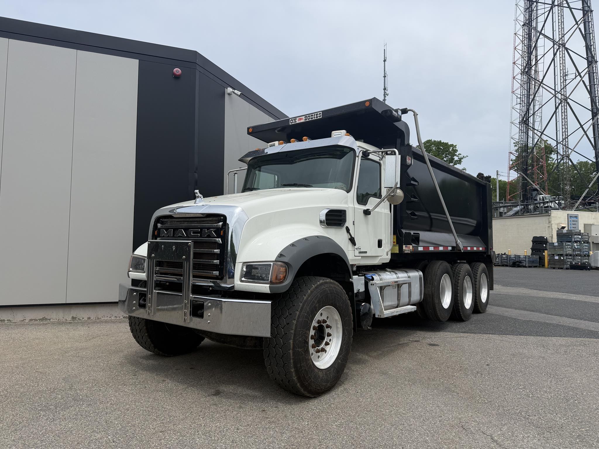 2024 Mack Granite