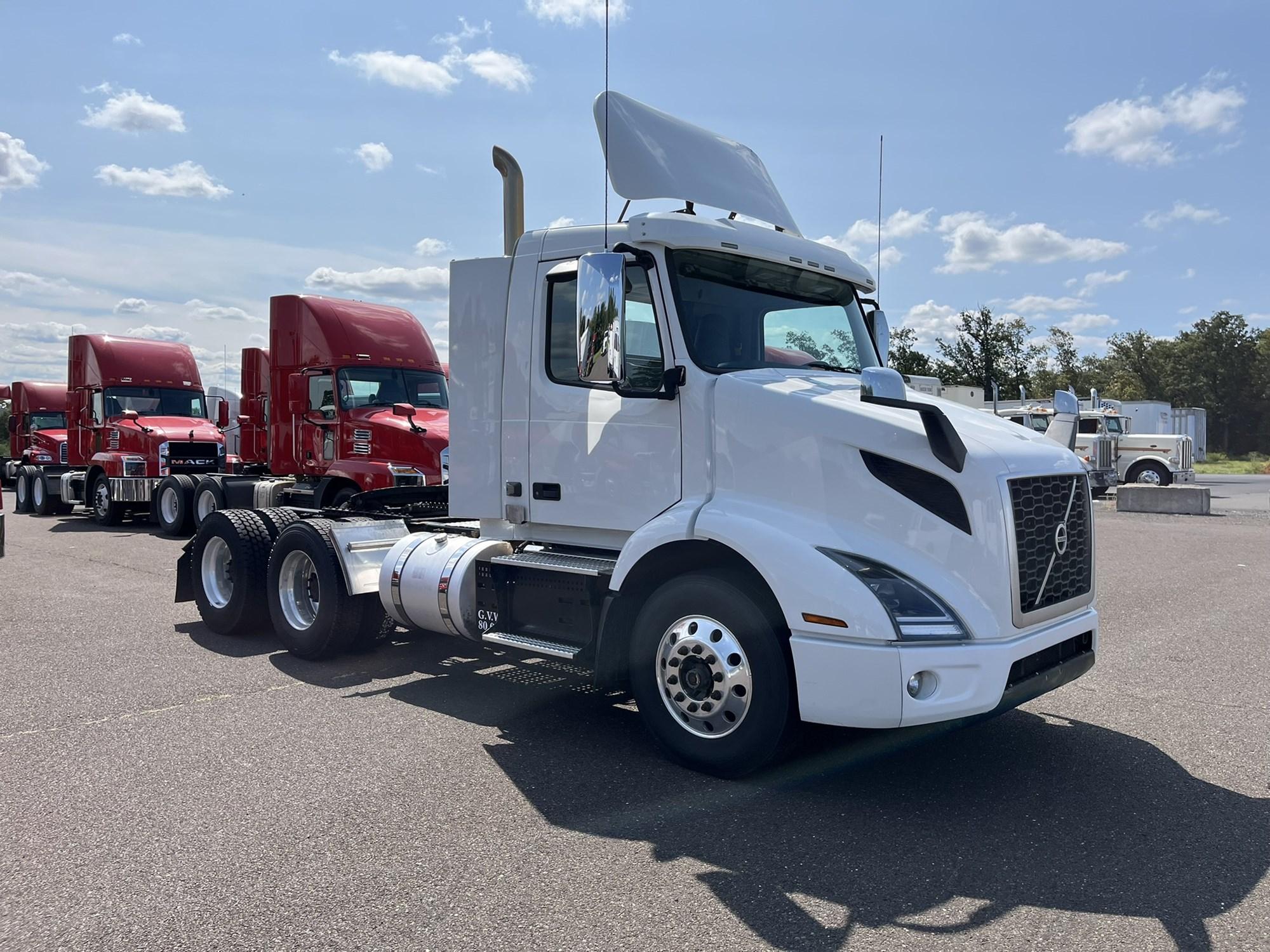 2019 Volvo VNR 640 — photo 3