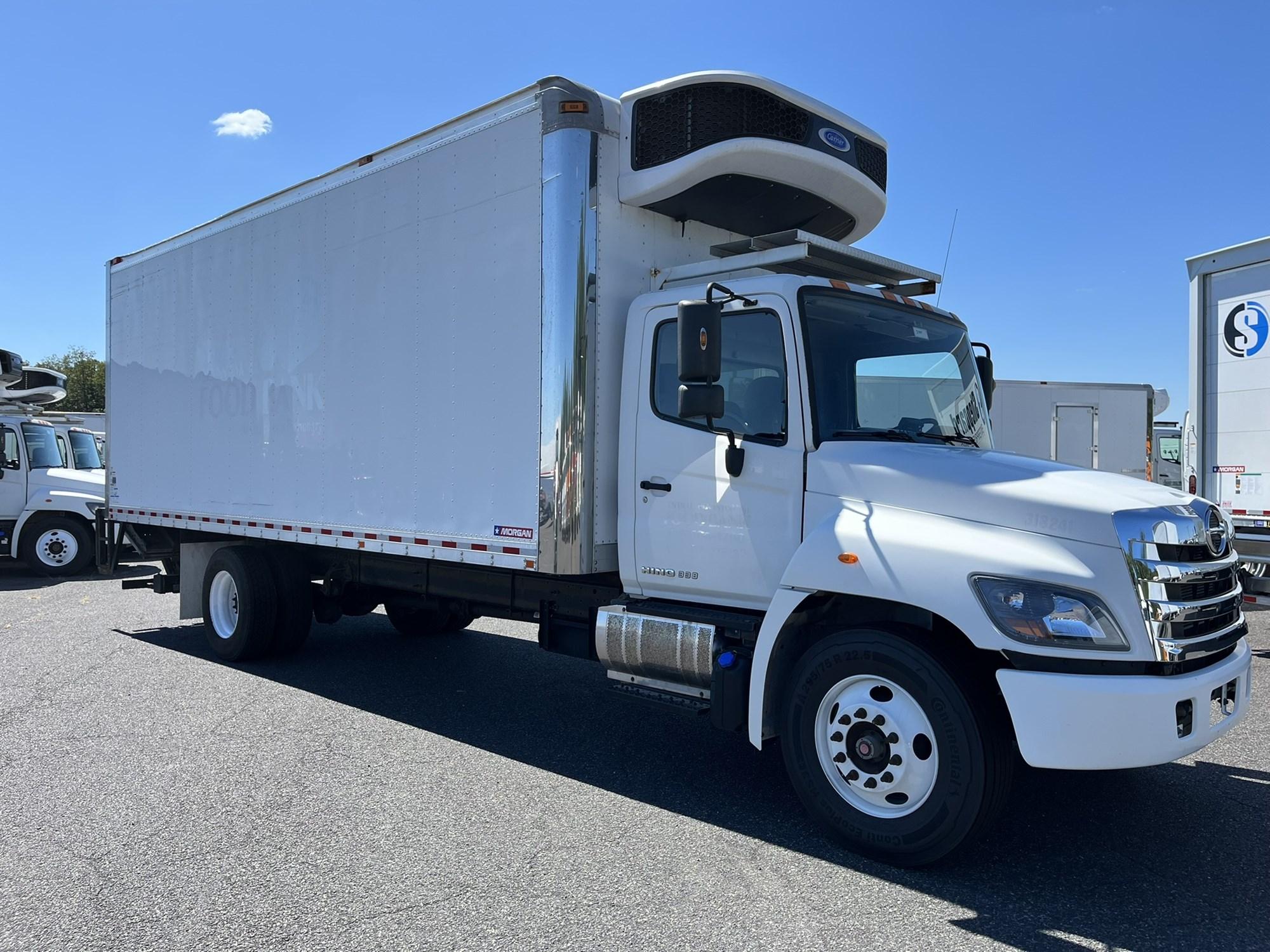 2018 Hino 338 — photo 3