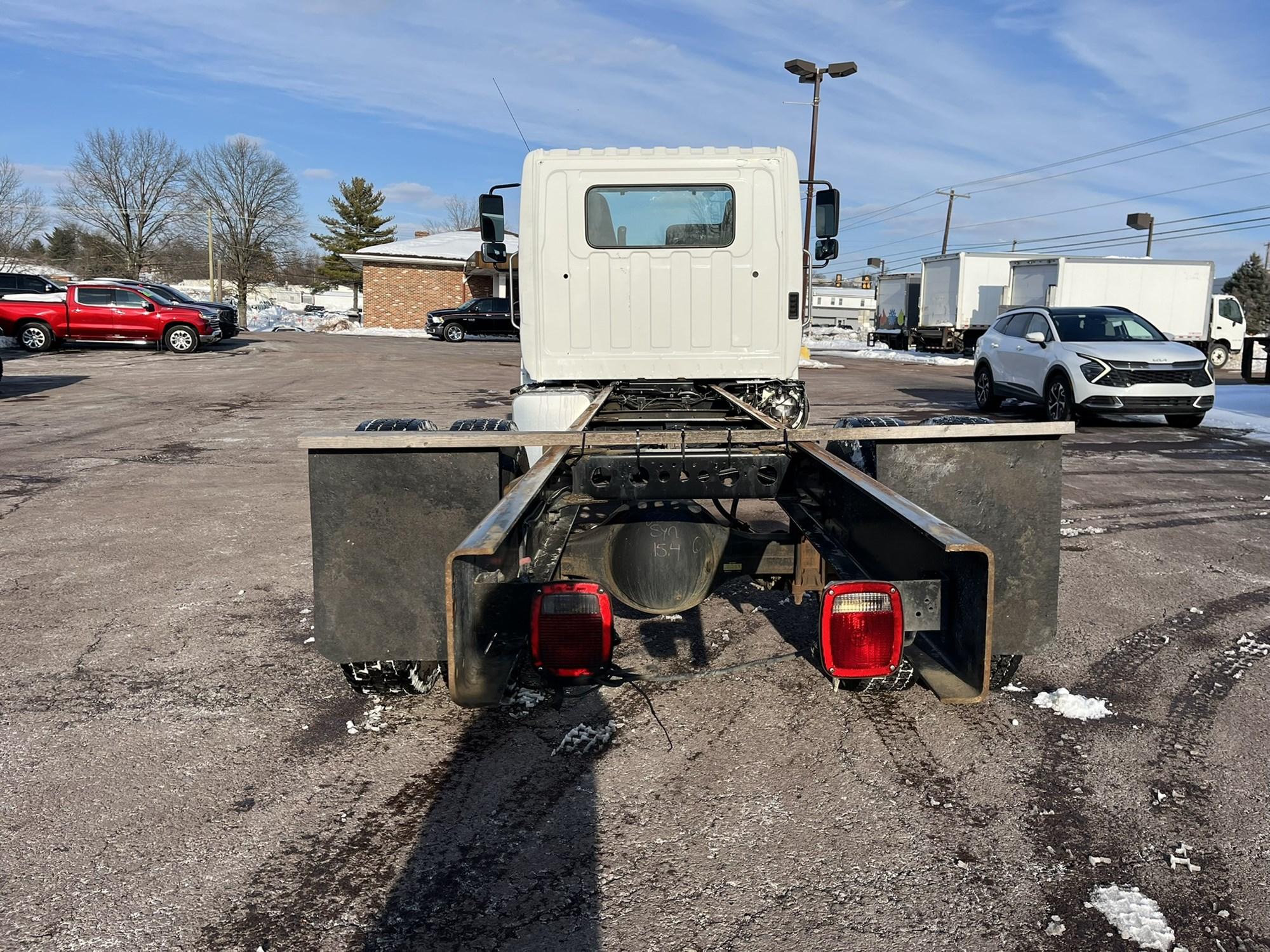 2019 Hino 268 — photo 5