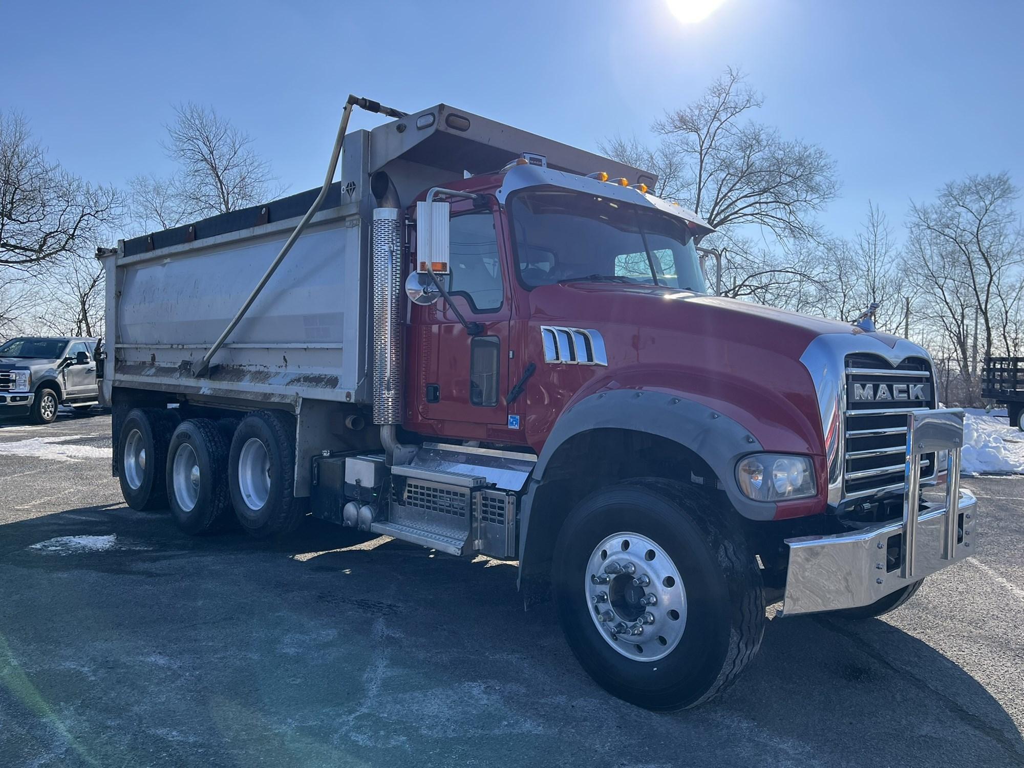 2019 Mack Granite — photo 3