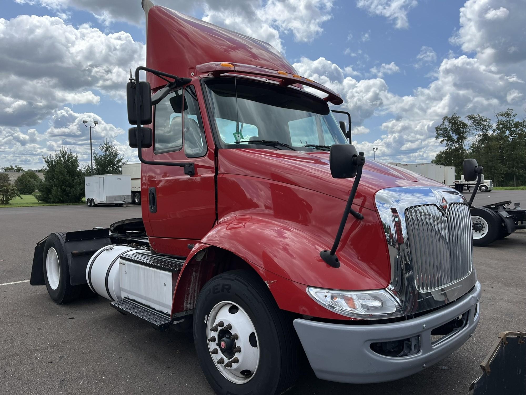 2017 International ProStar — photo 2