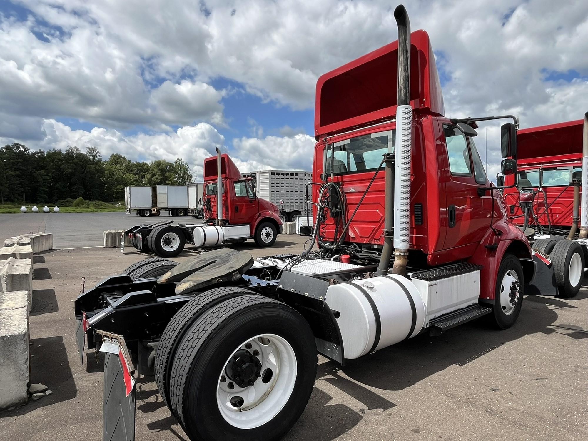 2017 International ProStar — photo 3