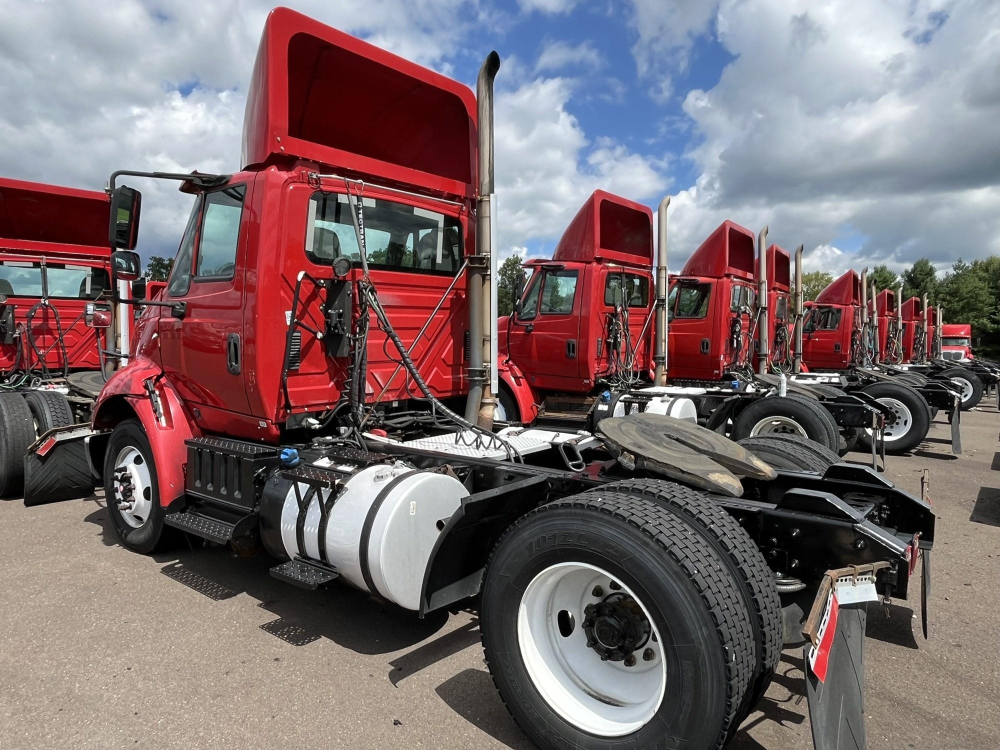 2017 International ProStar — photo 4