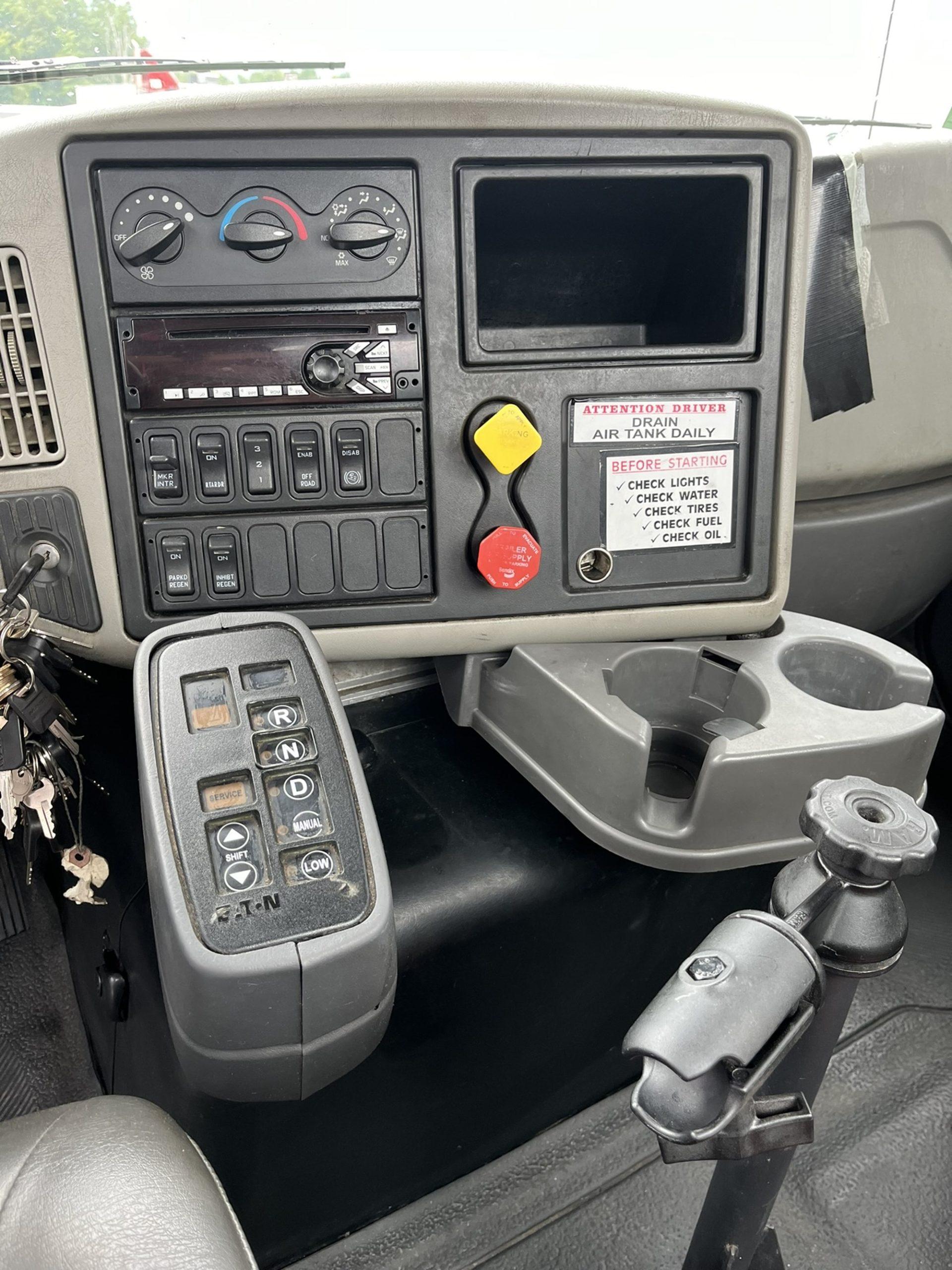 2017 International ProStar — photo 6
