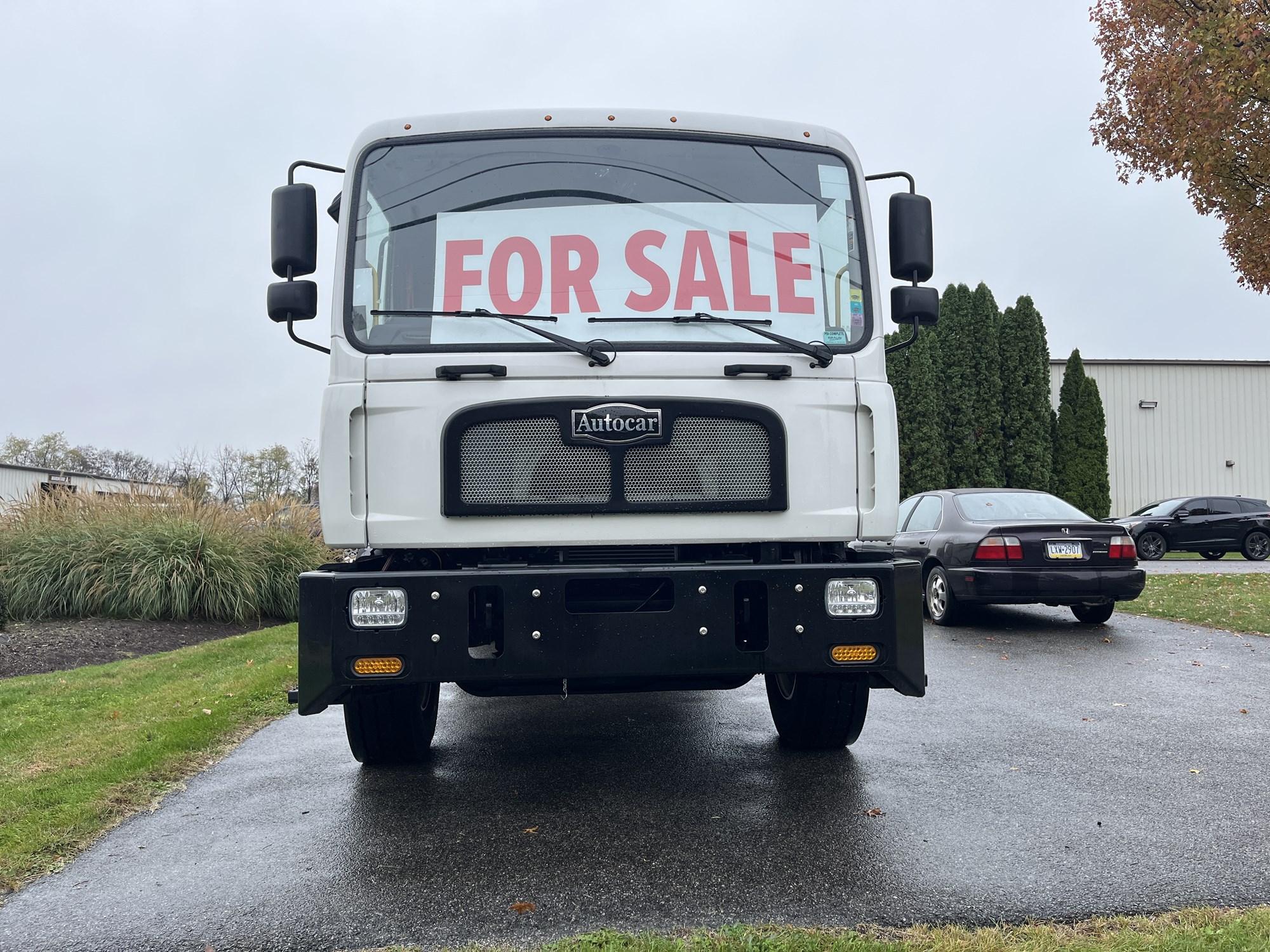 2025 Autocar — photo 3