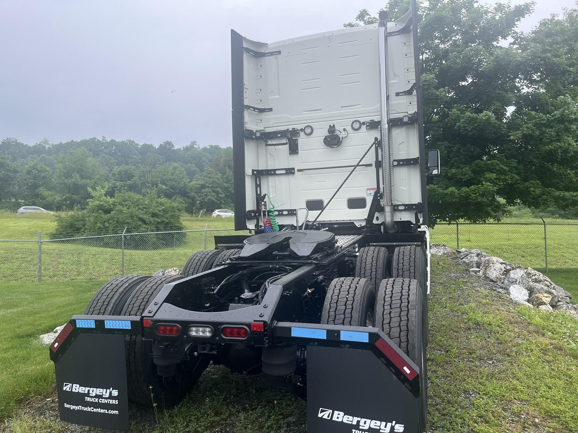 2026 Mack Pioneer — photo 4