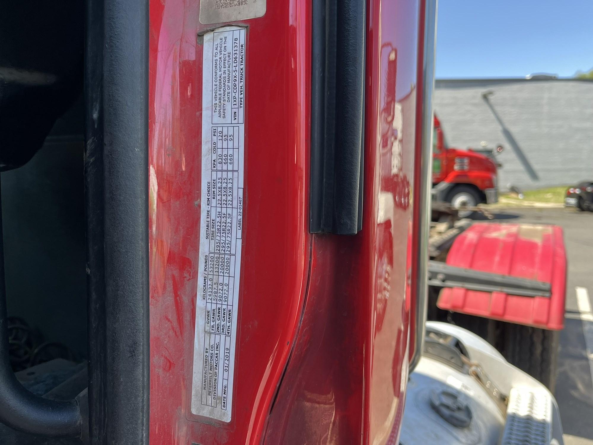 2020 Peterbilt — photo 2