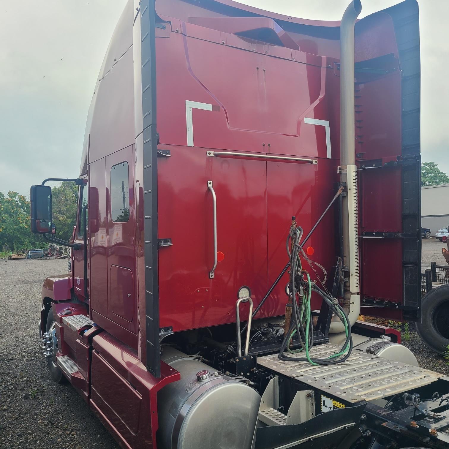 2020 Mack Anthem — photo 6