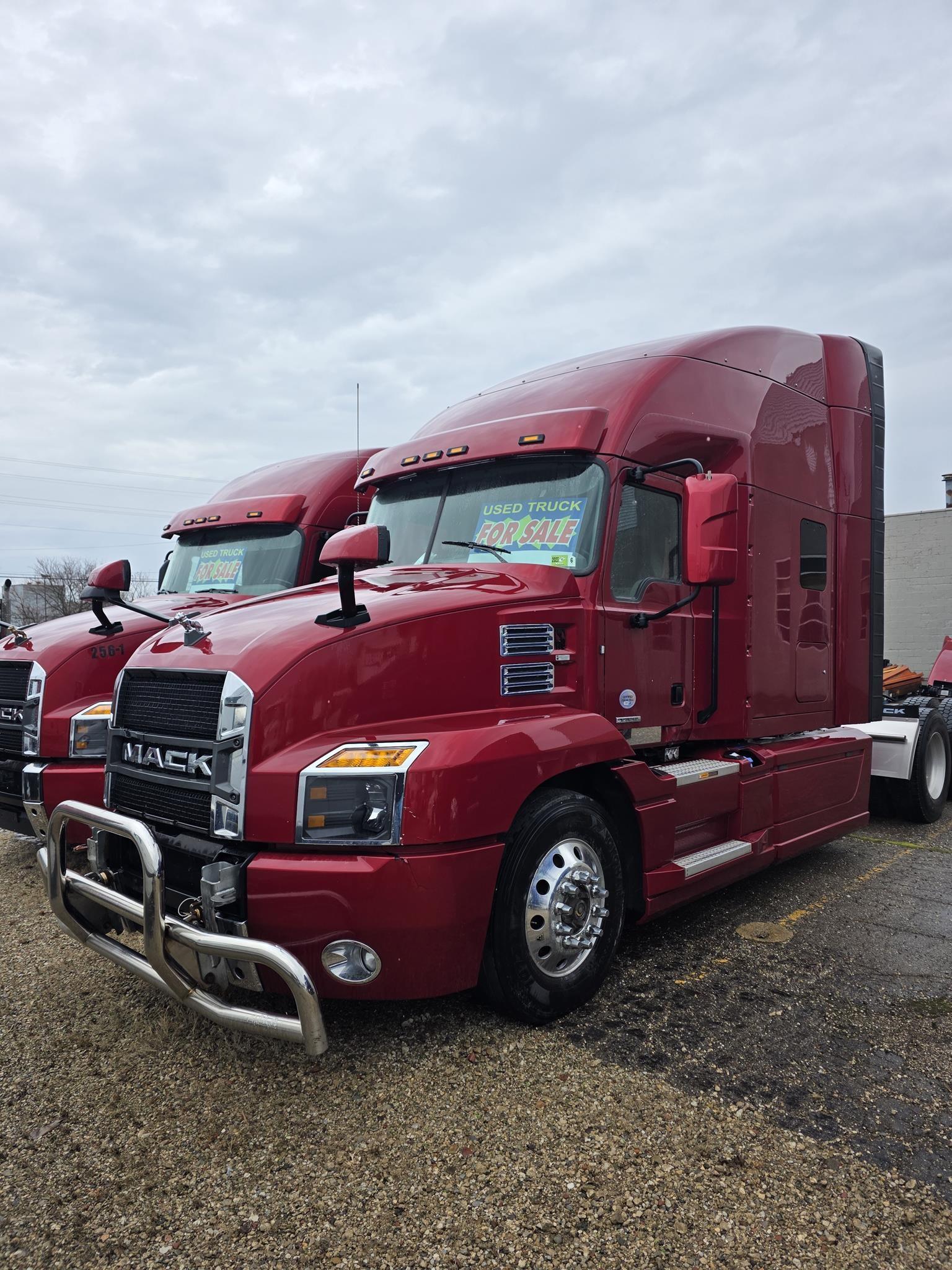 2020 Mack Anthem — photo 5